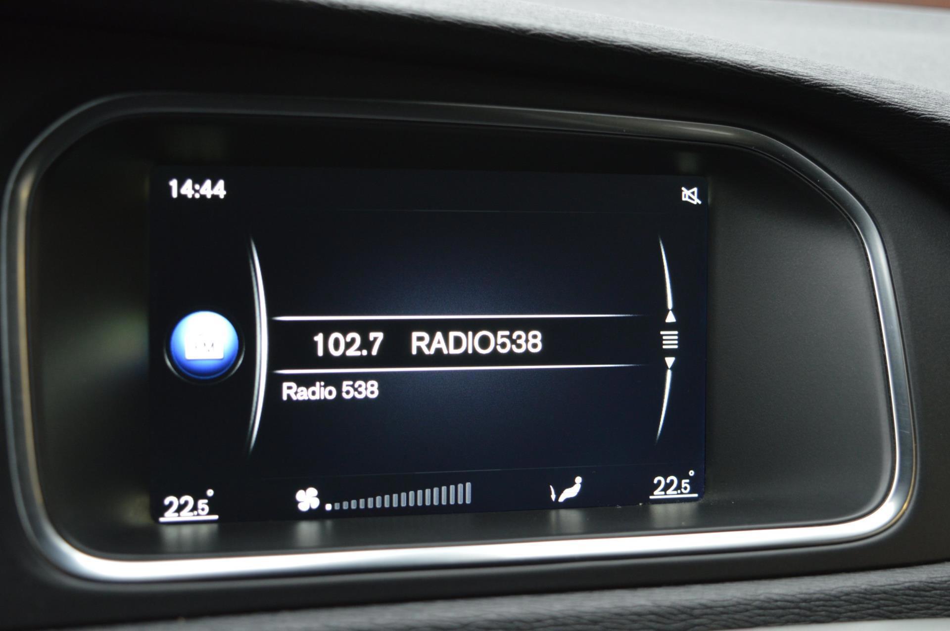 Volvo V40 2.0 D2 Inscription (2016), foto 21