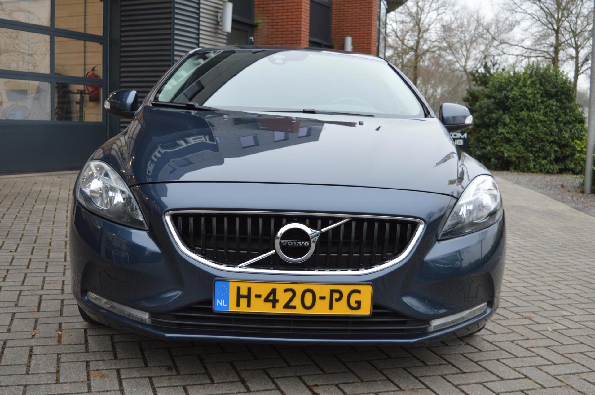 Volvo V40 2.0 D2 Inscription (2016), foto 9