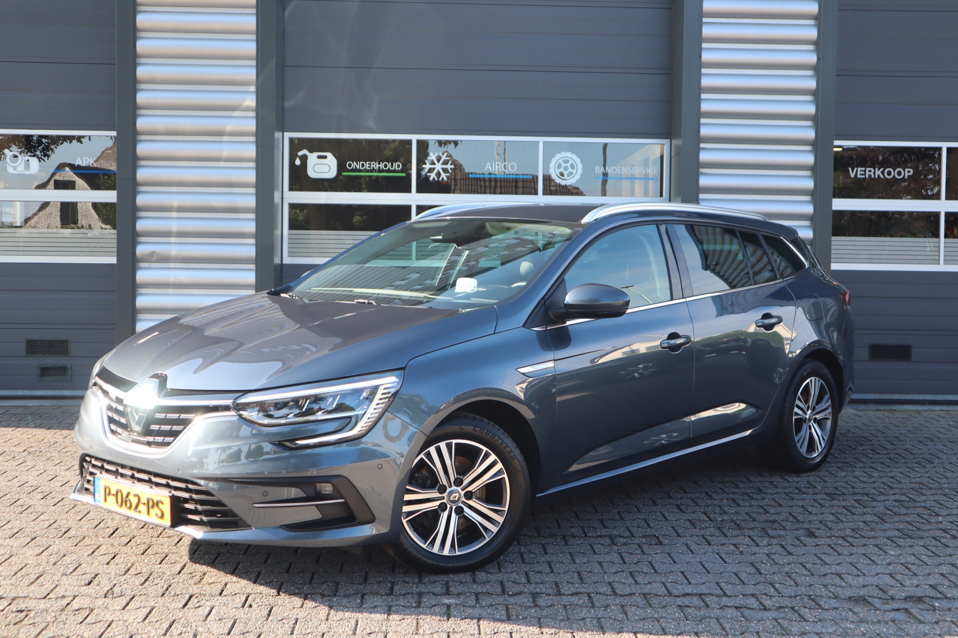 Renault Mégane Estate 1.6 E-Tech Plug-In Hybrid 160 Intens (2022), foto 1