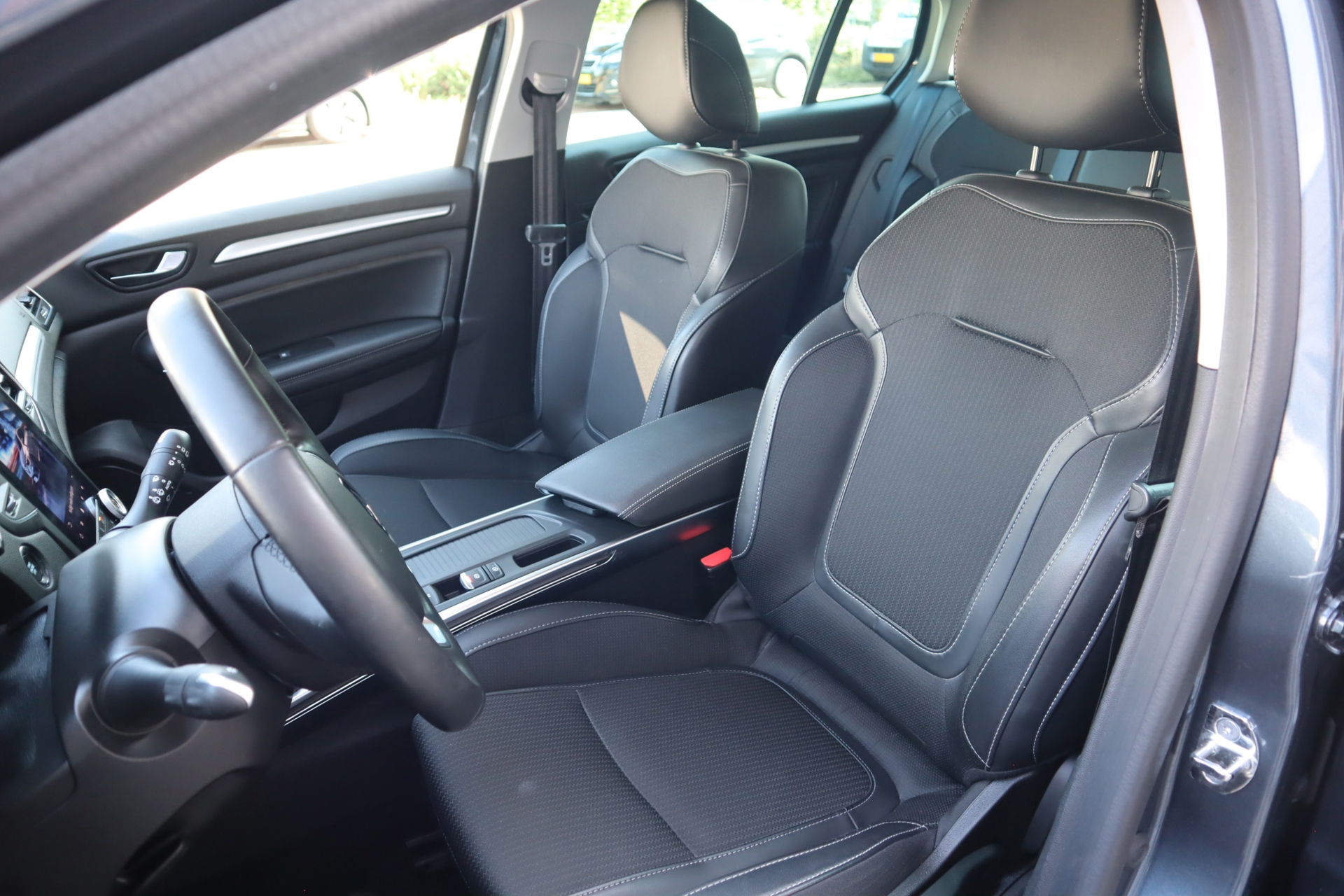 Renault Mégane Estate 1.6 E-Tech Plug-In Hybrid 160 Intens (2022), foto 34