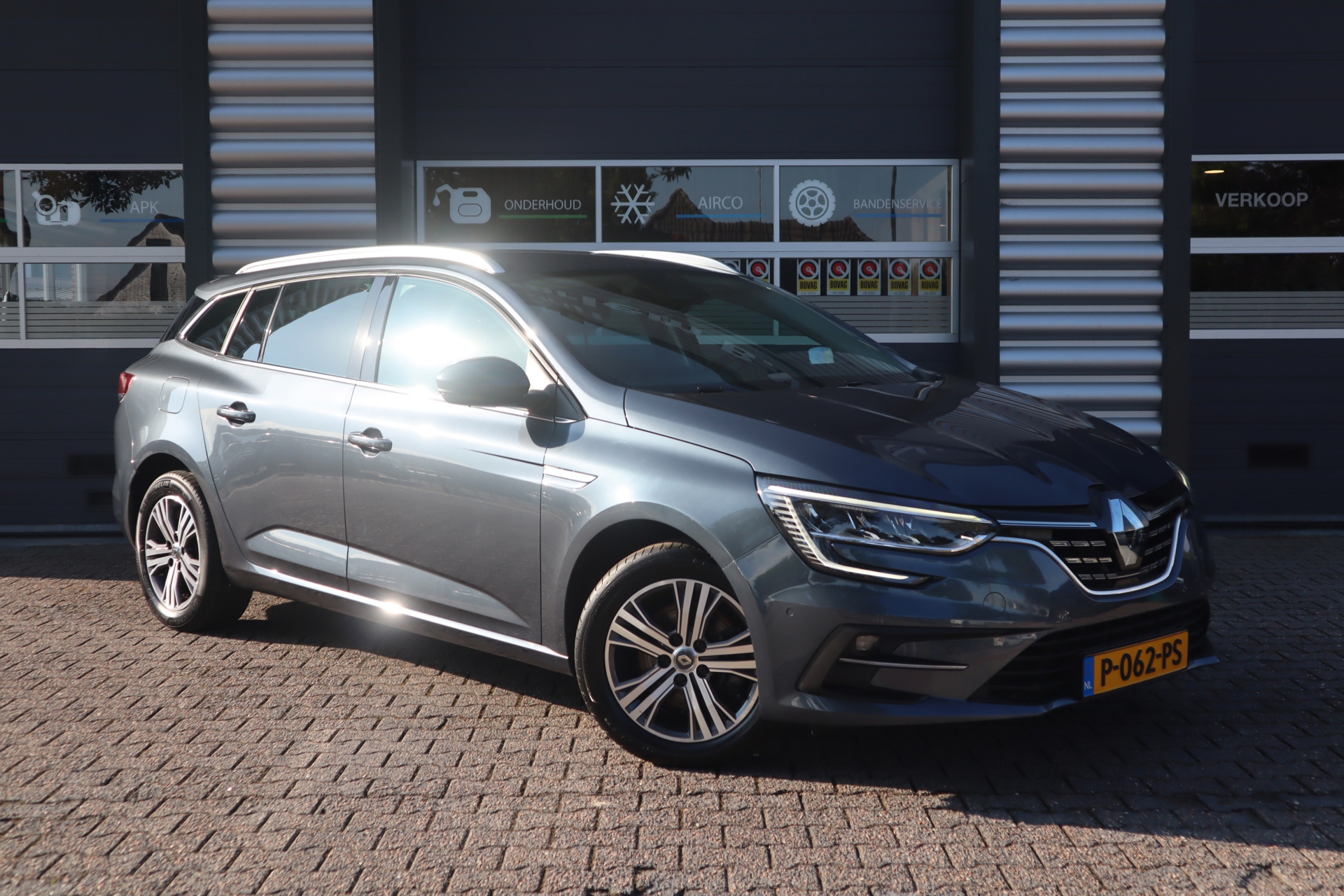 Renault Mégane Estate 1.6 E-Tech Plug-In Hybrid 160 Intens (2022), foto 8