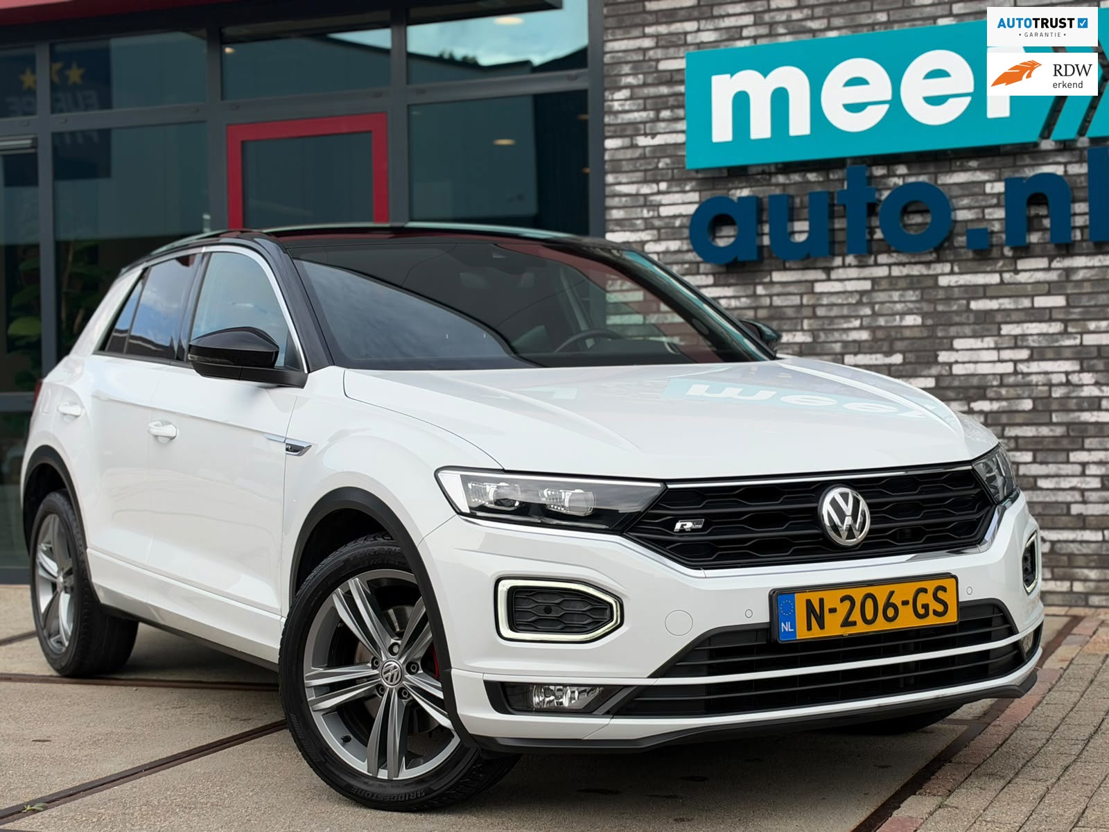 Volkswagen T-Roc 1.5 TSI 3x R-LINE DSG (2019), foto 1