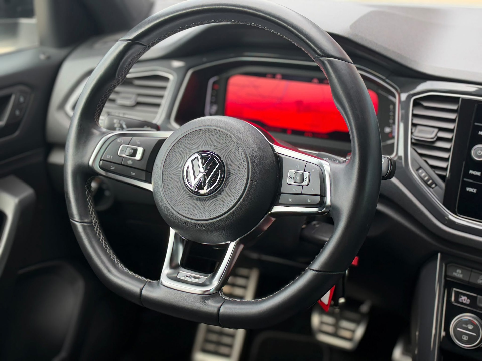Volkswagen T-Roc 1.5 TSI 3x R-LINE DSG (2019), foto 23