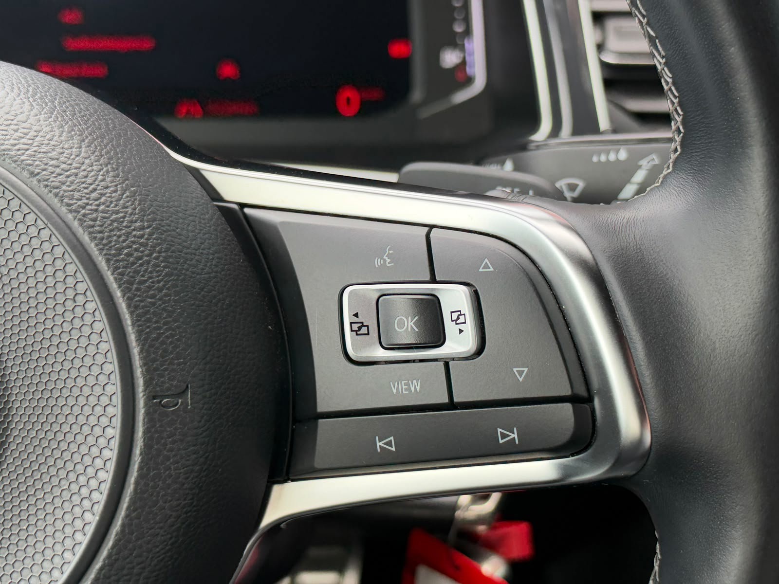 Volkswagen T-Roc 1.5 TSI 3x R-LINE DSG (2019), foto 25