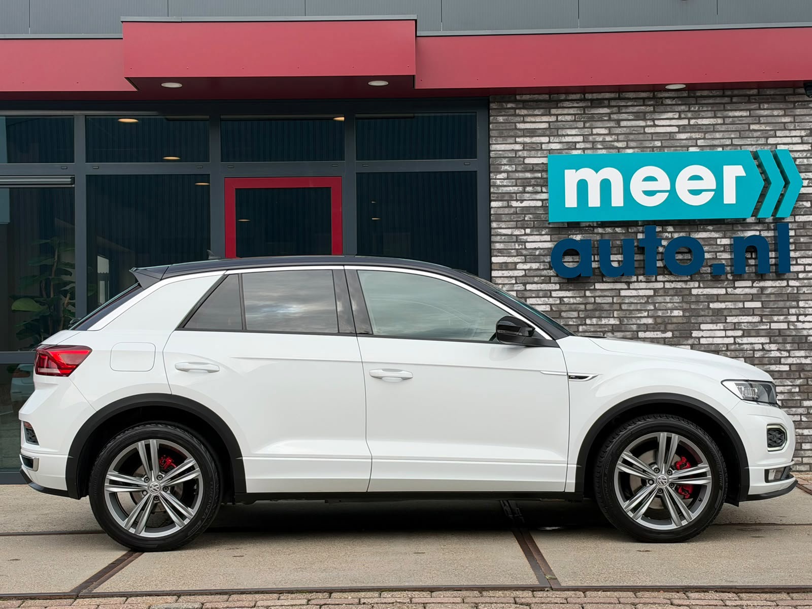 Volkswagen T-Roc 1.5 TSI 3x R-LINE DSG (2019), foto 26