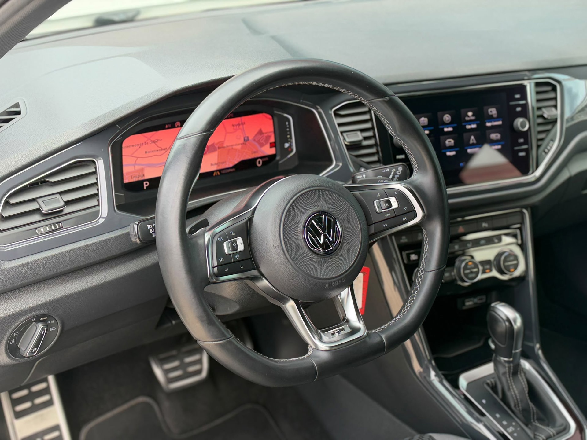 Volkswagen T-Roc 1.5 TSI 3x R-LINE DSG (2019), foto 8
