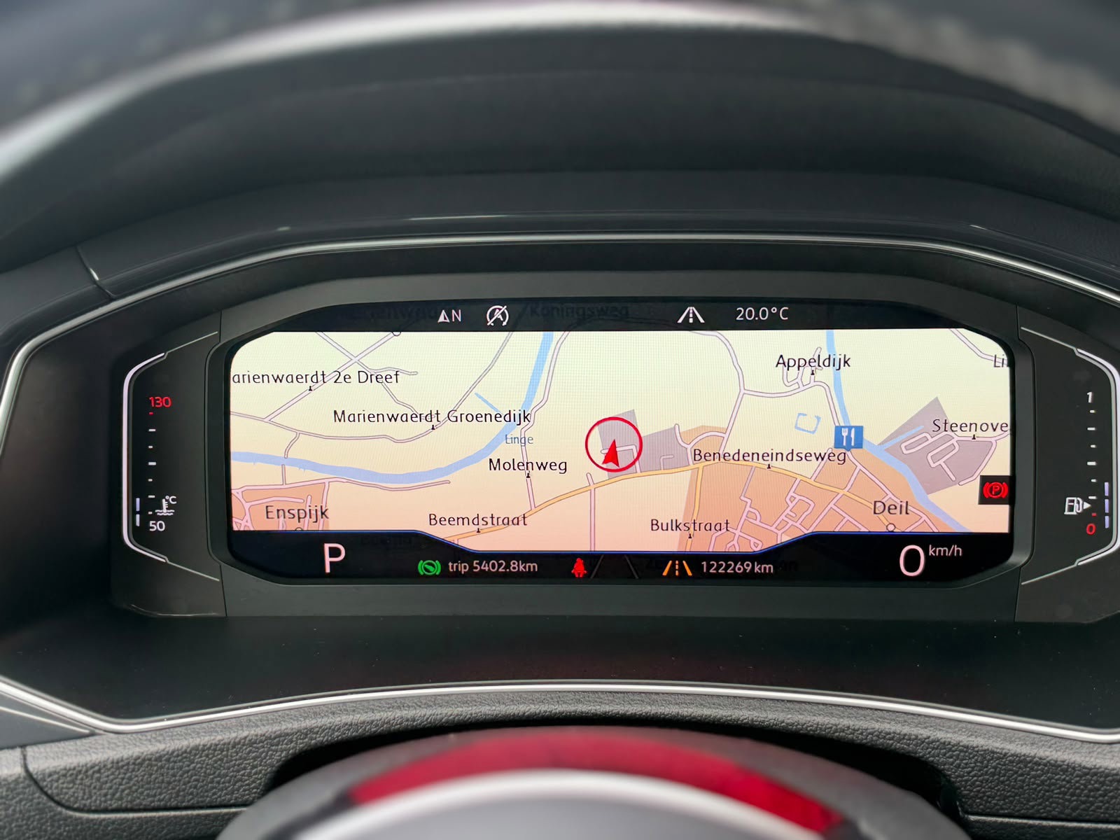 Volkswagen T-Roc 1.5 TSI 3x R-LINE DSG (2019), foto 9