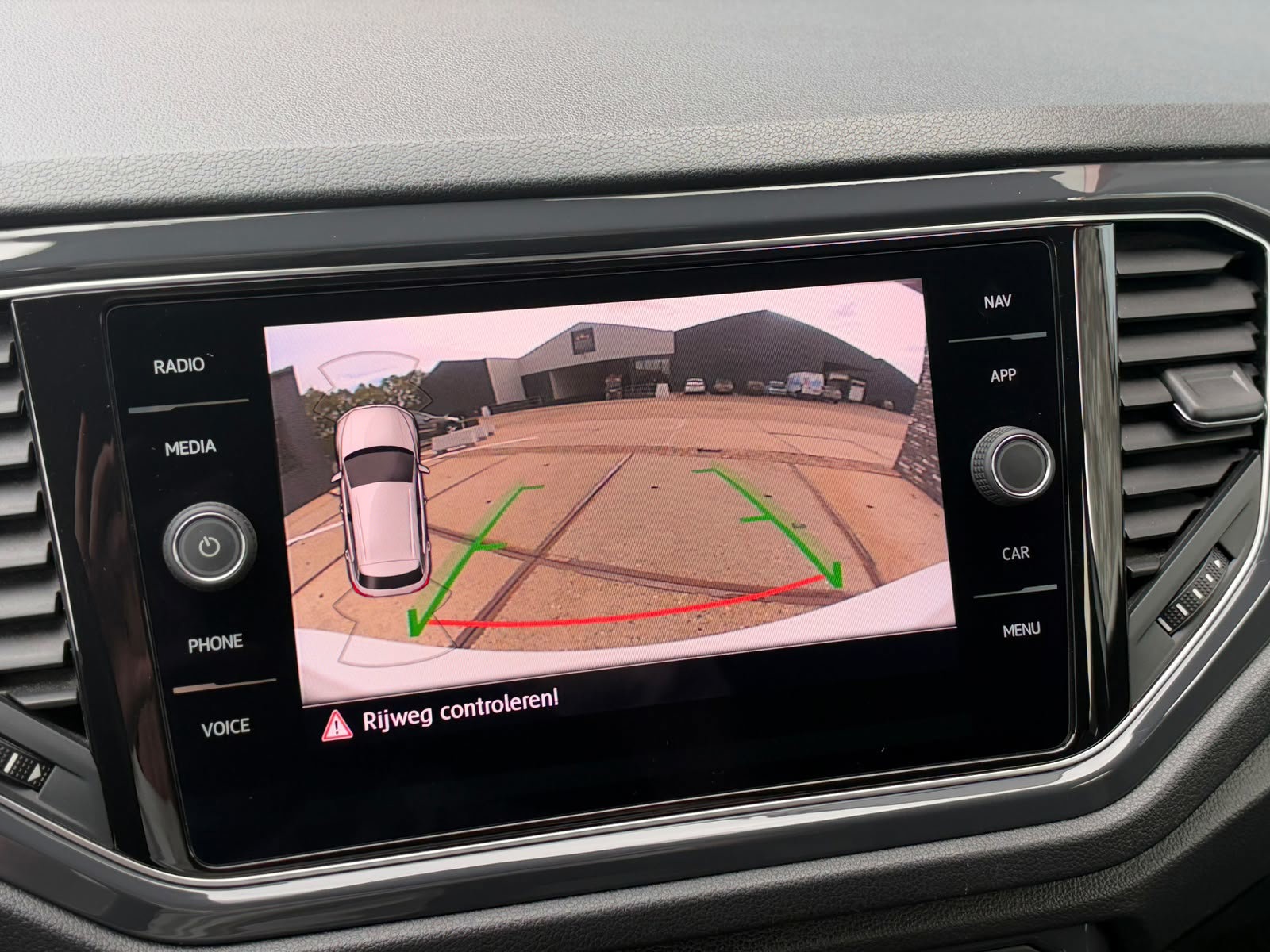 Volkswagen T-Roc 1.5 TSI 3x R-LINE DSG (2019), foto 10