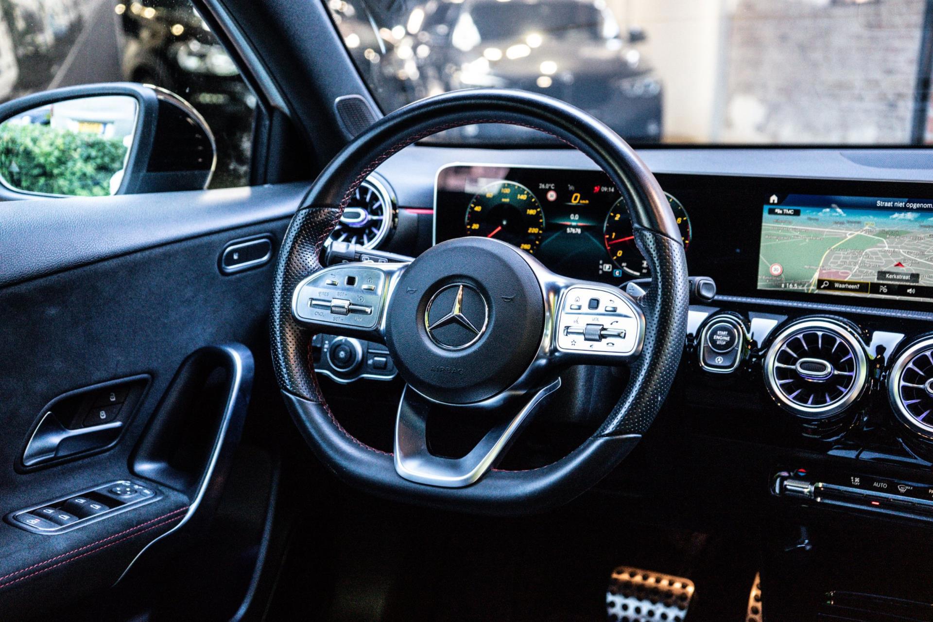 Mercedes-Benz A-klasse 250 AMG Line (2018), foto 8