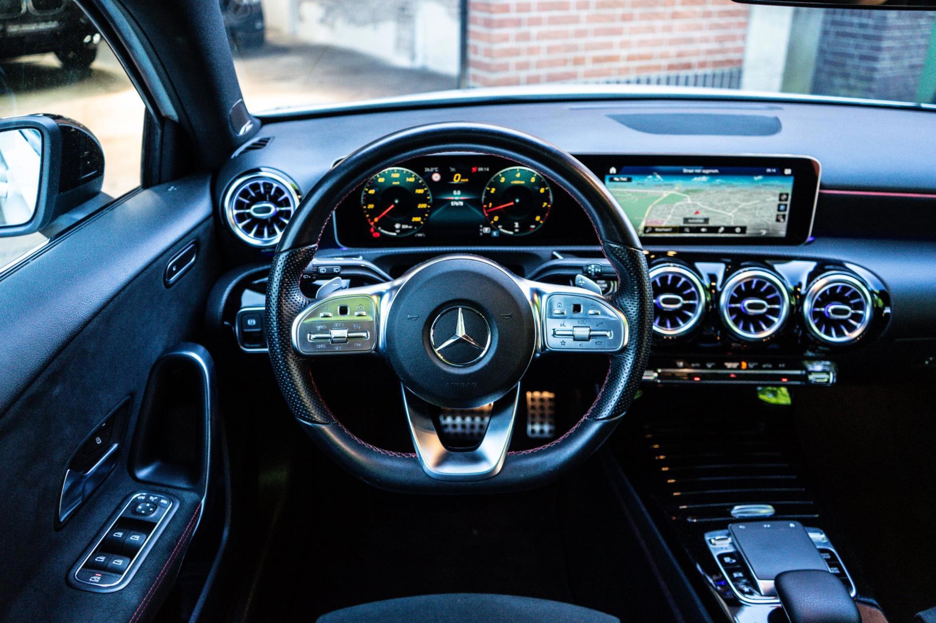Mercedes-Benz A-klasse 250 AMG Line (2018), foto 9