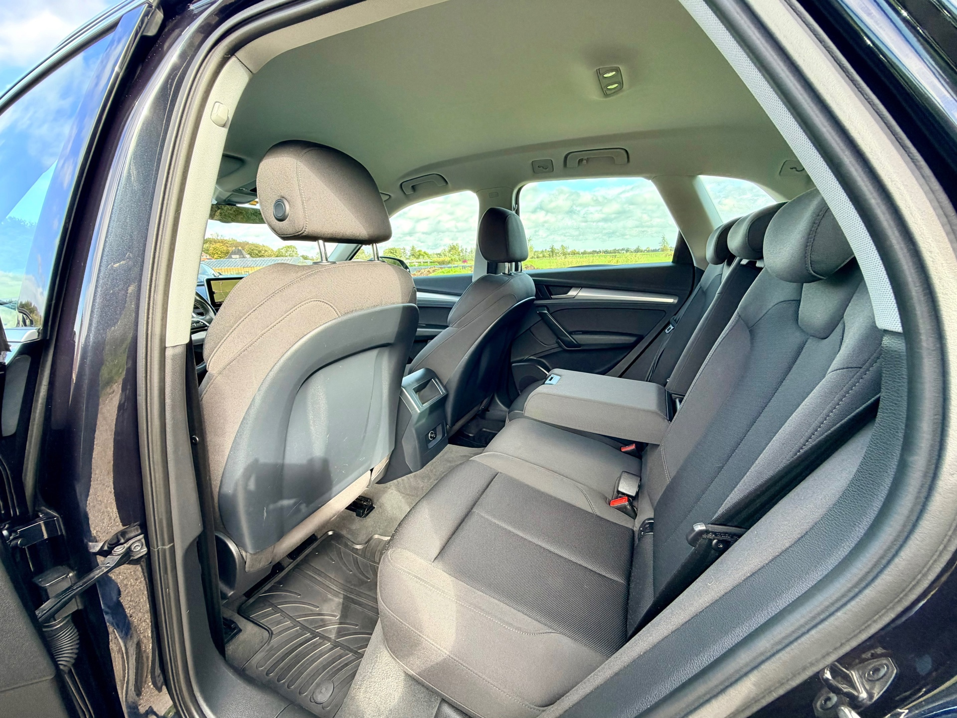 Audi Q5 2.0 TDI quattro Design Pro Line (2017), foto 28