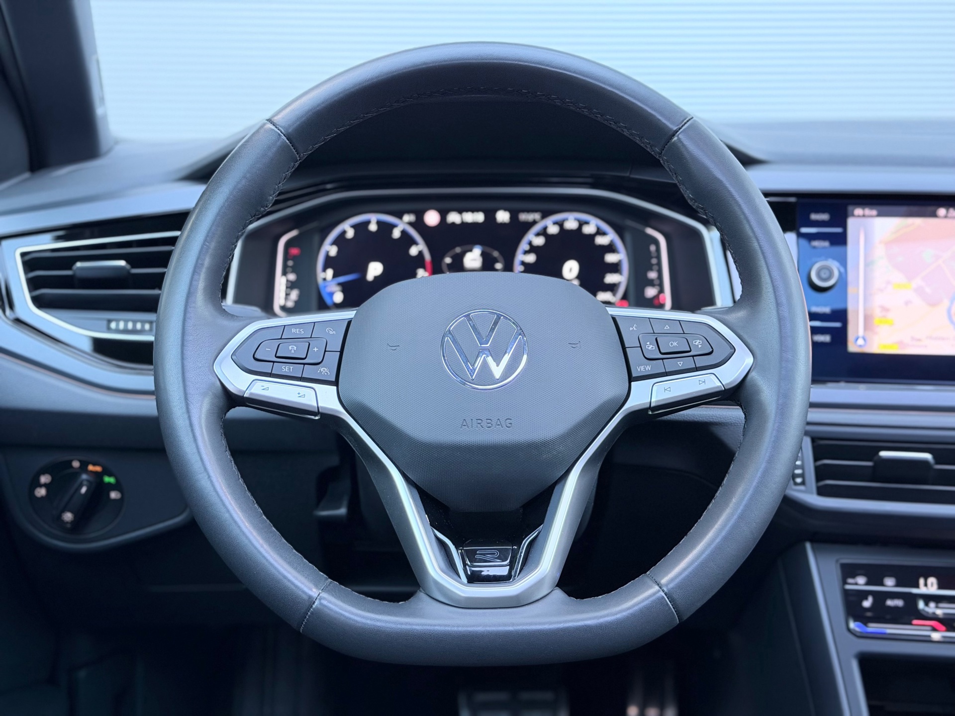 Volkswagen Taigo 1.5 TSI R-Line (2022), foto 12