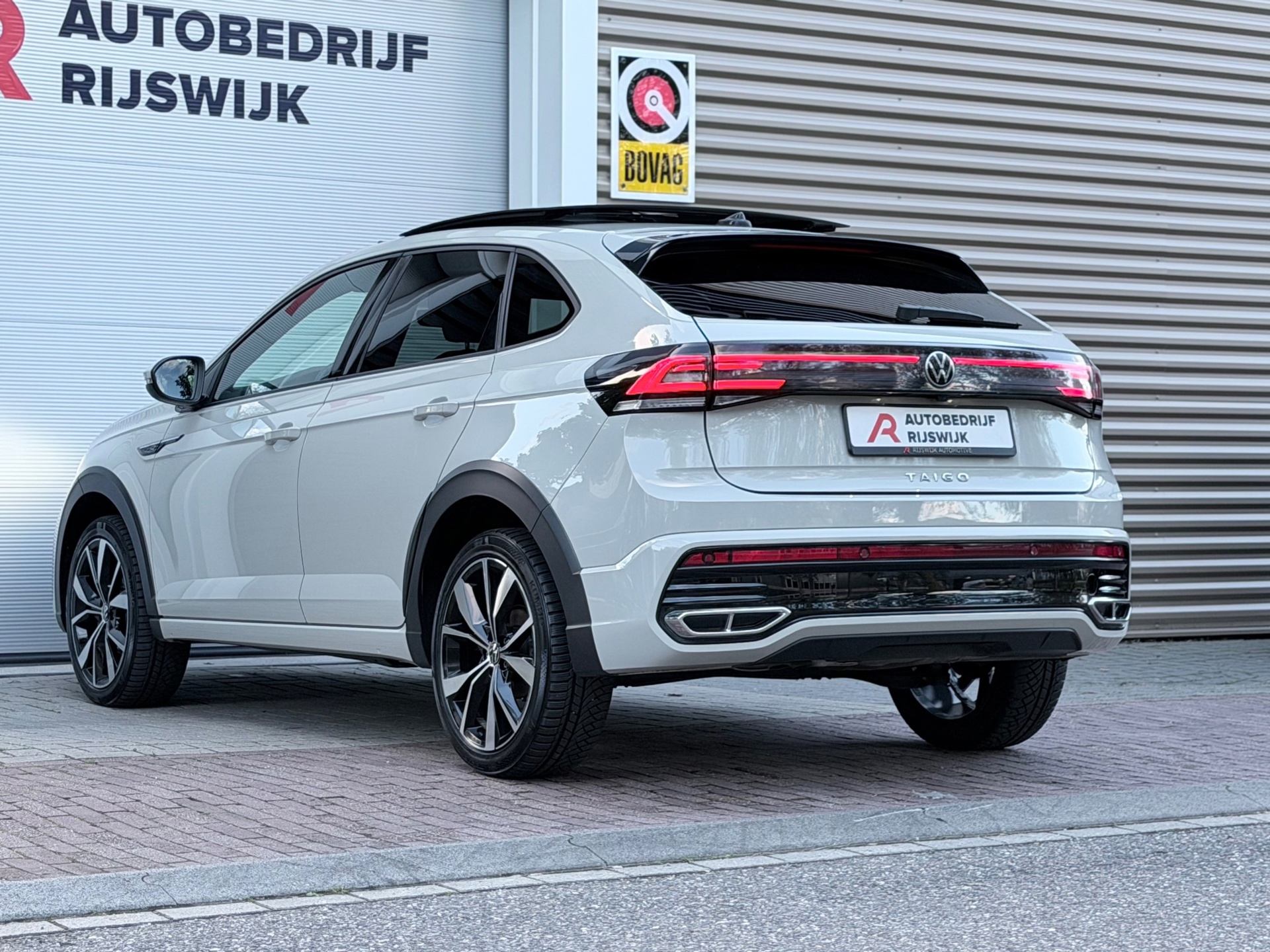 Volkswagen Taigo 1.5 TSI R-Line (2022), foto 7