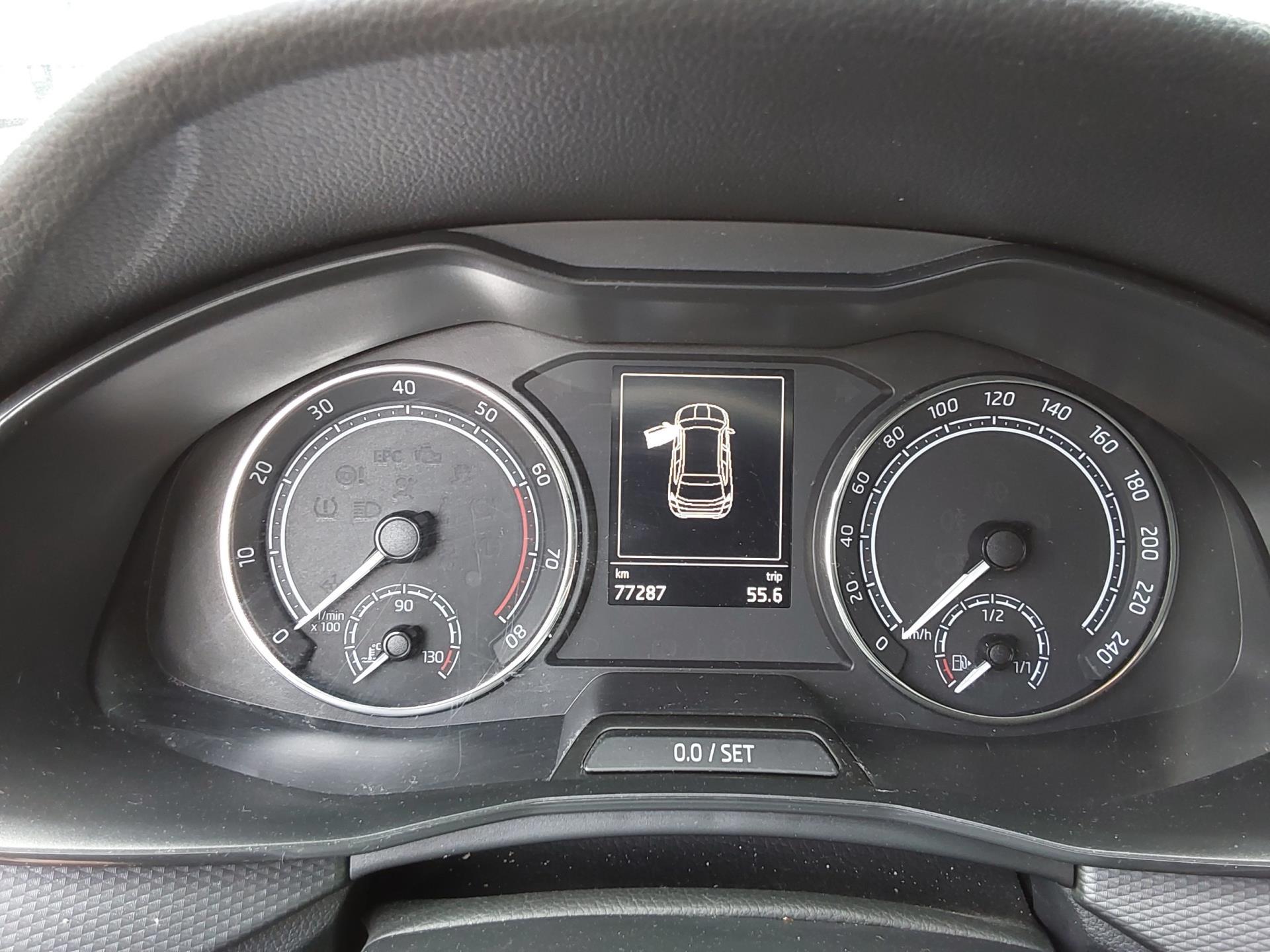 Skoda Kamiq 1.0 TSI Active (2021), foto 11