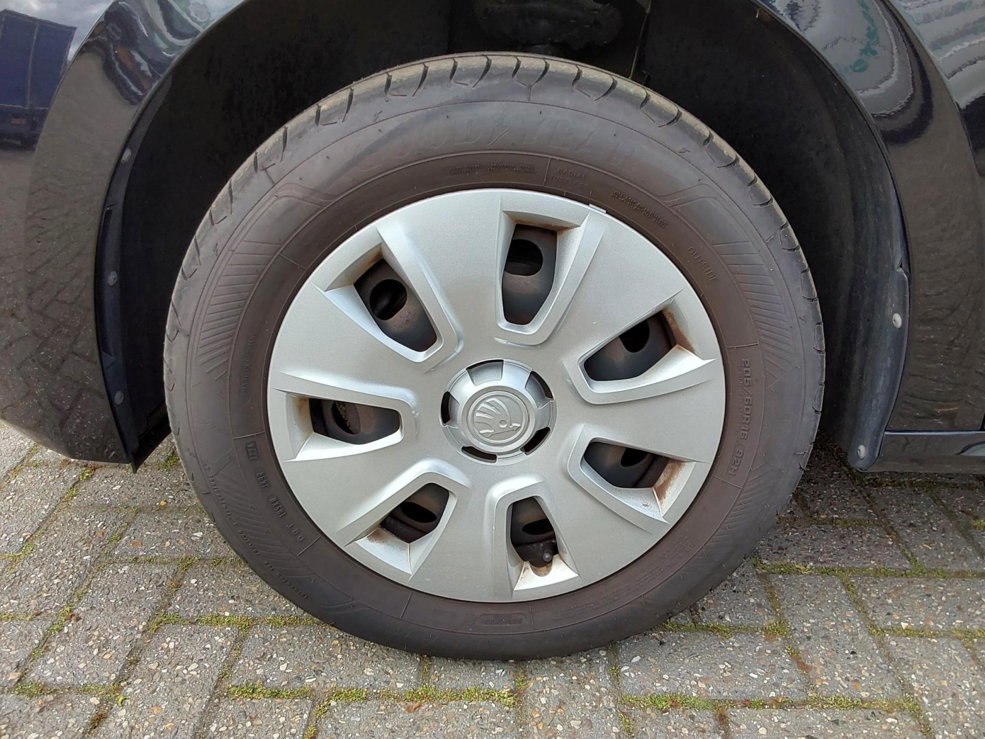 Skoda Kamiq 1.0 TSI Active (2021), foto 15