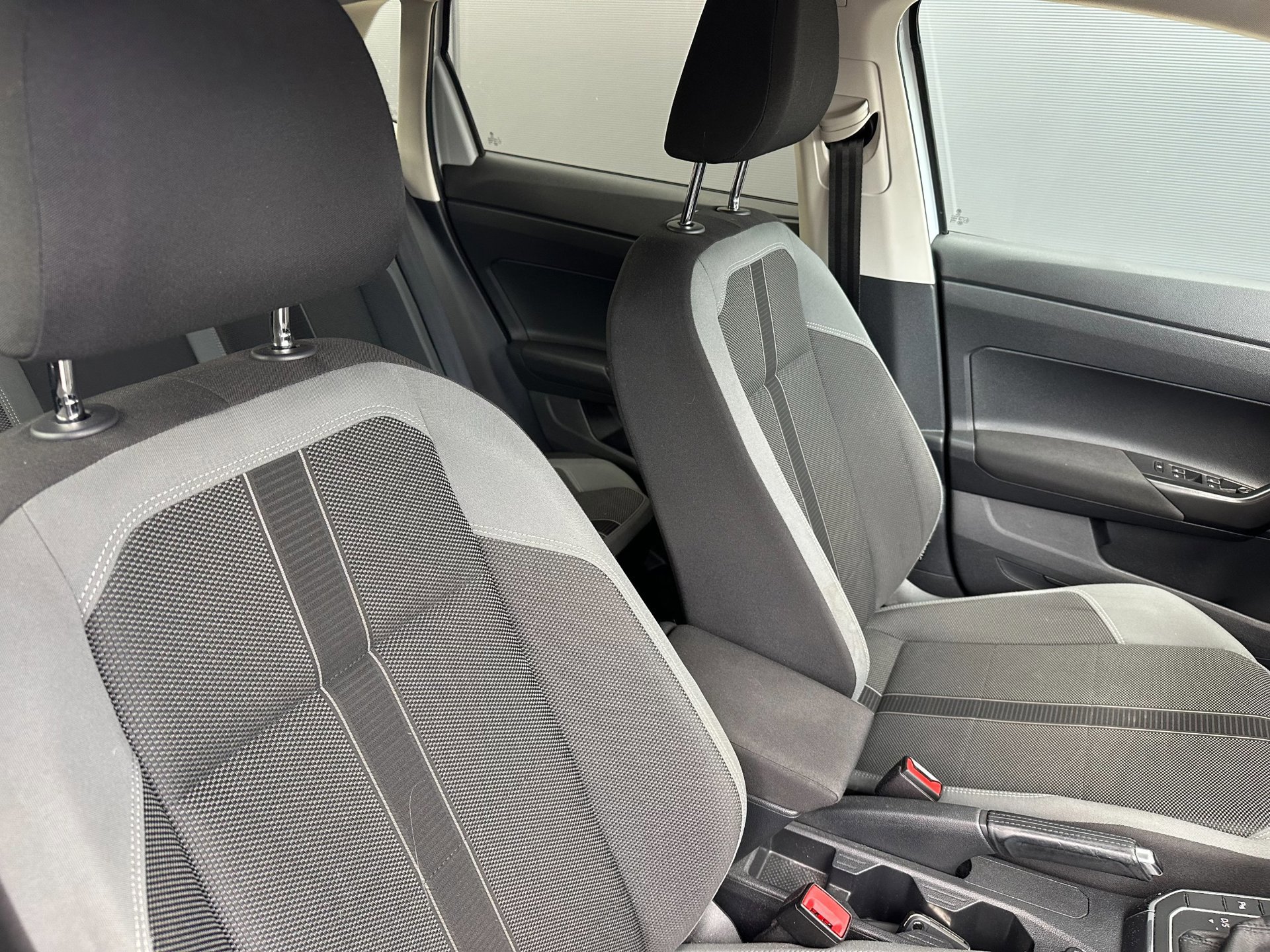 Volkswagen Polo 1.0 TSI R-Line (2018), foto 14