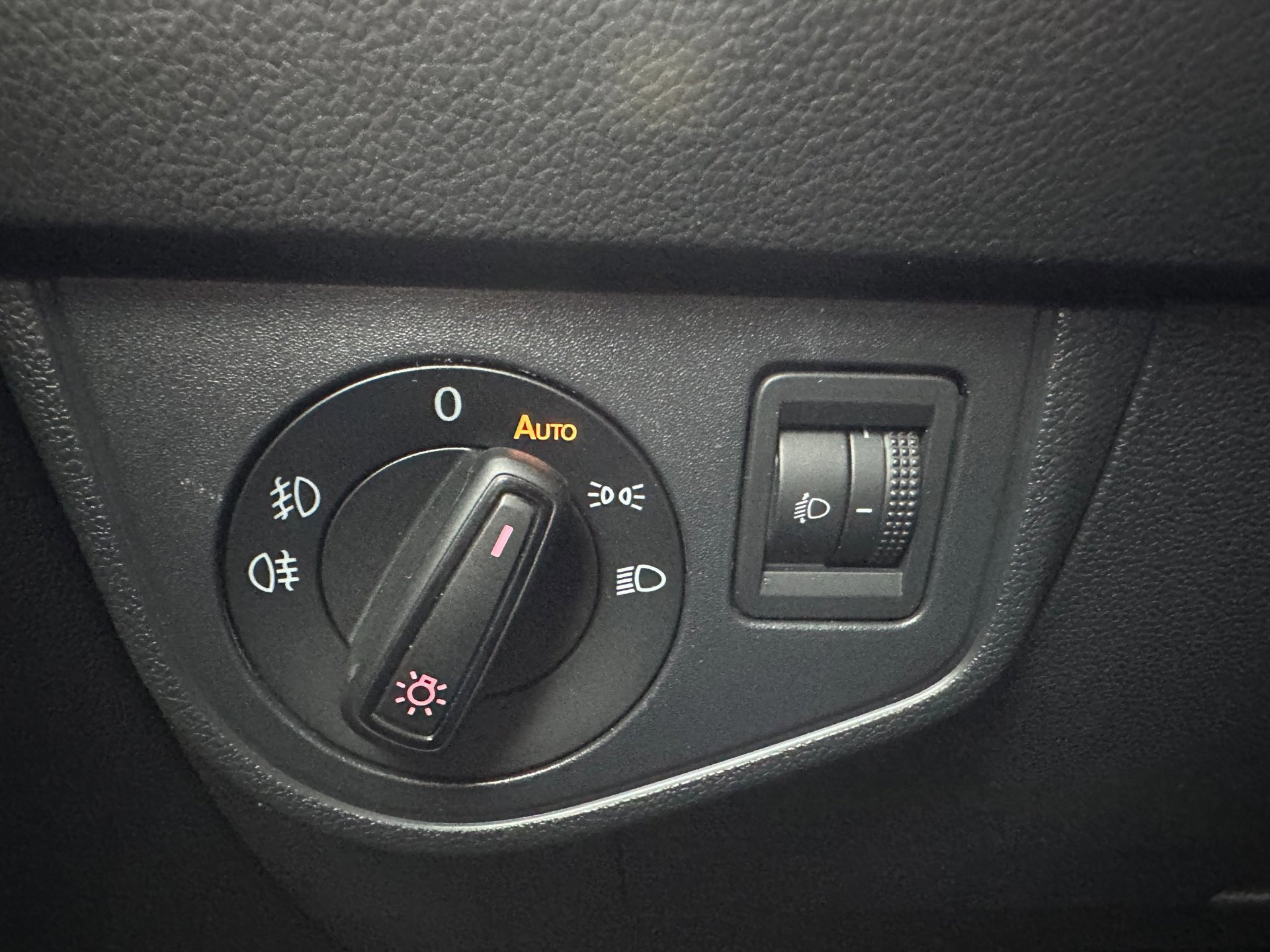 Volkswagen Polo 1.0 TSI R-Line (2018), foto 25