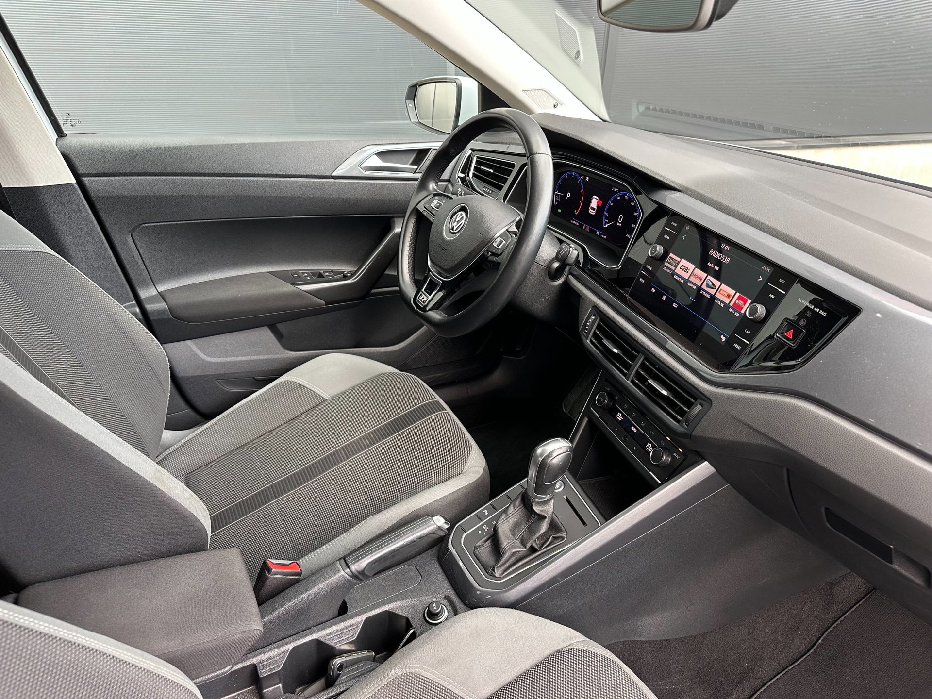 Volkswagen Polo 1.0 TSI R-Line (2018), foto 5