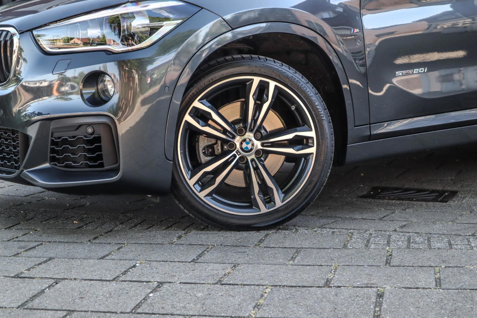 BMW X1 SDrive20i High Executive (2018), foto 3