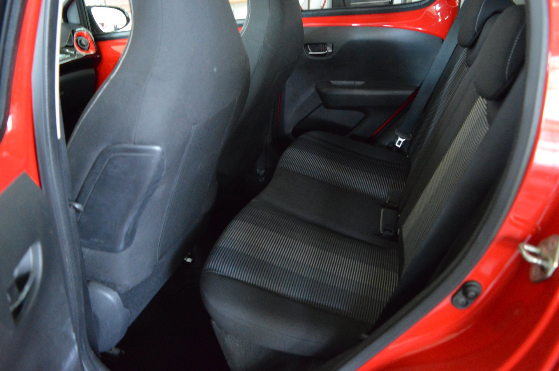 Peugeot 108 1.0 VTi Allure cabrio TOP (2017), foto 24