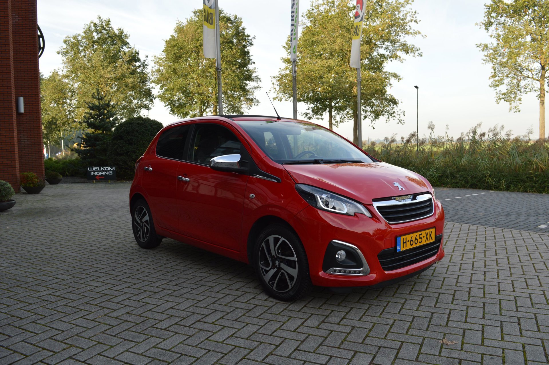 Peugeot 108 1.0 VTi Allure cabrio TOP (2017), foto 4