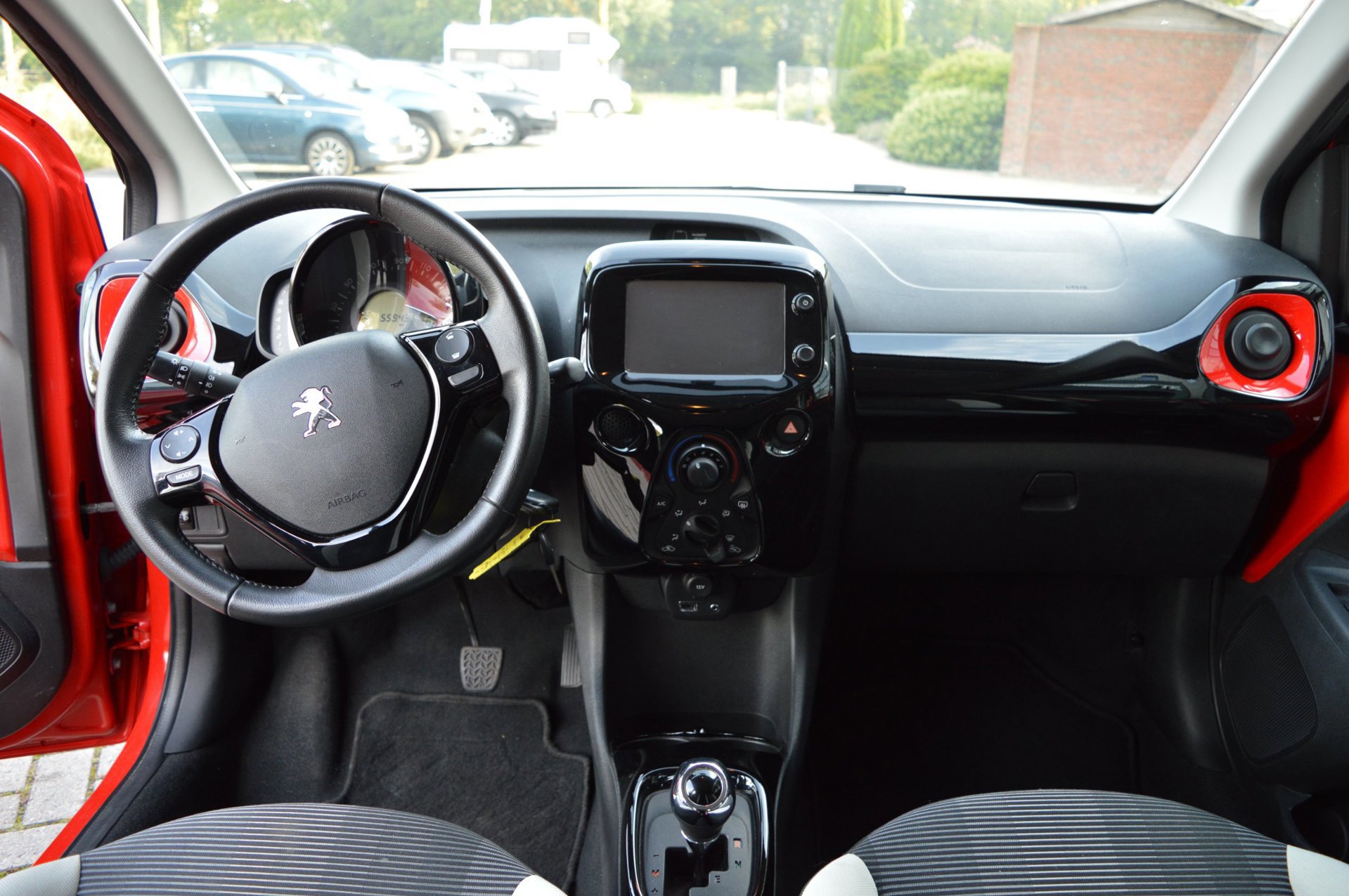 Peugeot 108 1.0 VTi Allure cabrio TOP (2017), foto 10