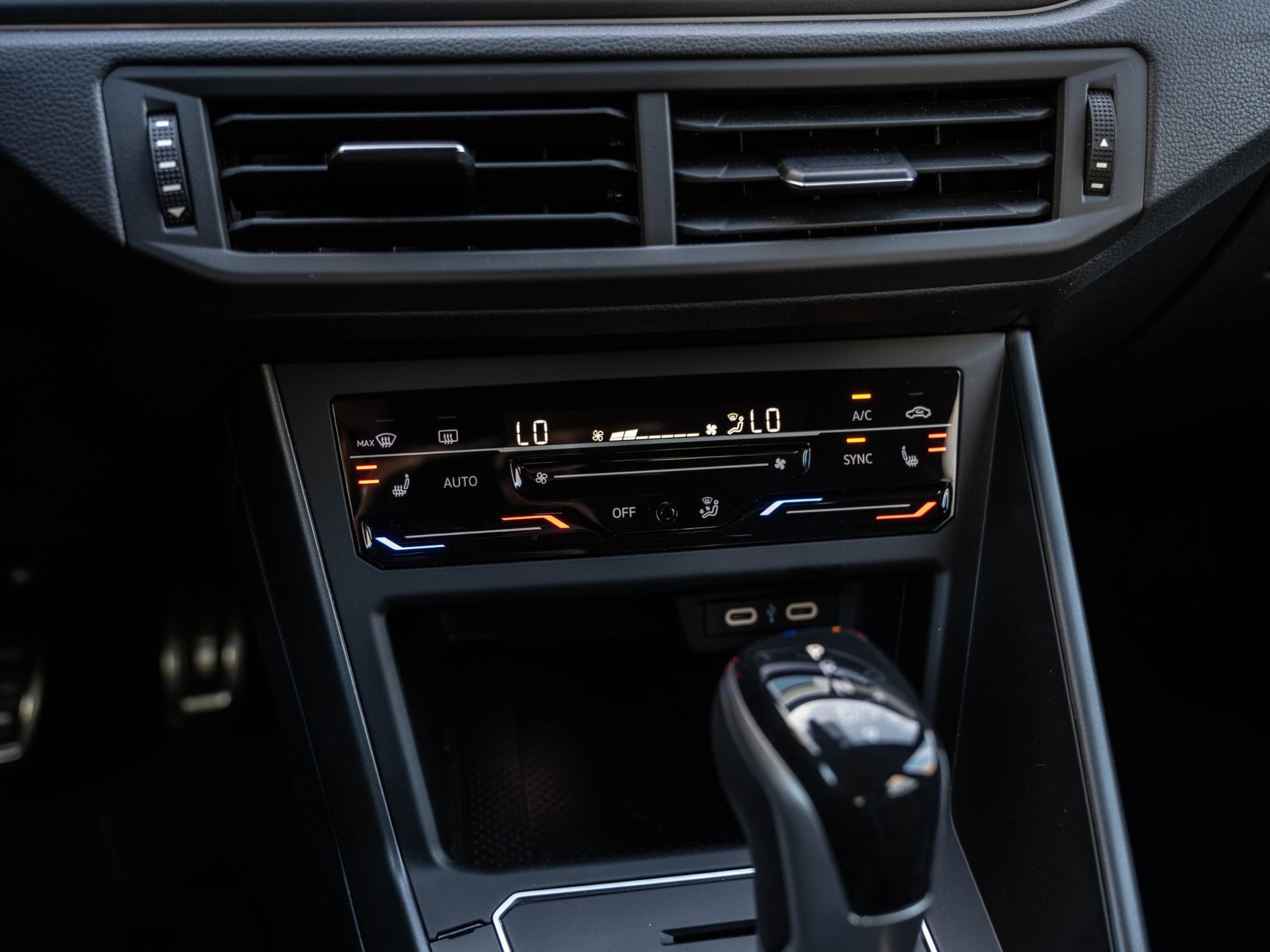 Volkswagen Polo 1.0 TSI 3xR-Line Matrix (2024), foto 25