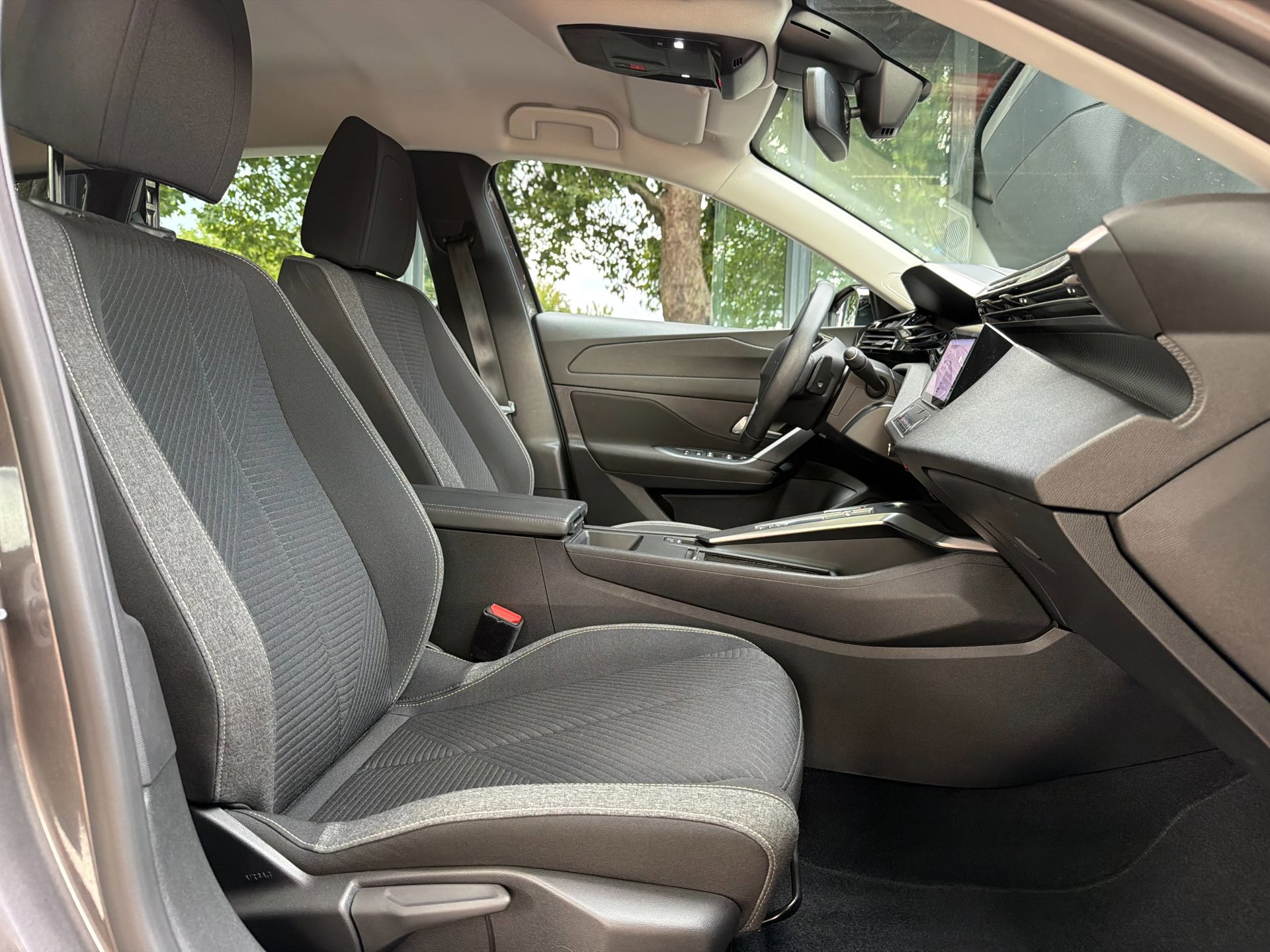 Peugeot 308 SW 1.2 PureTech Active Pack Business (2023), foto 20
