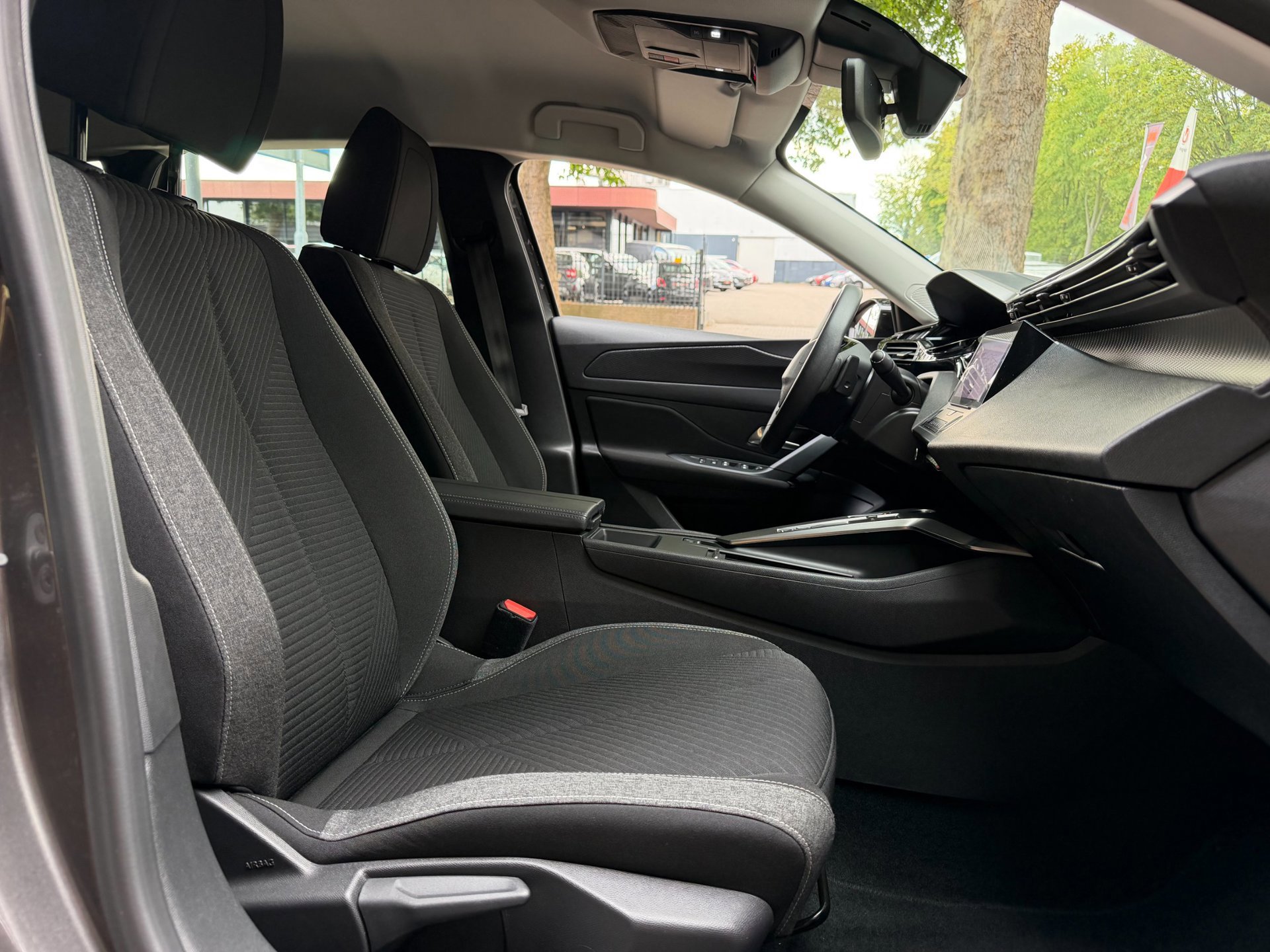 Peugeot 308 SW 1.2 PureTech Active Pack Business (2023), foto 24