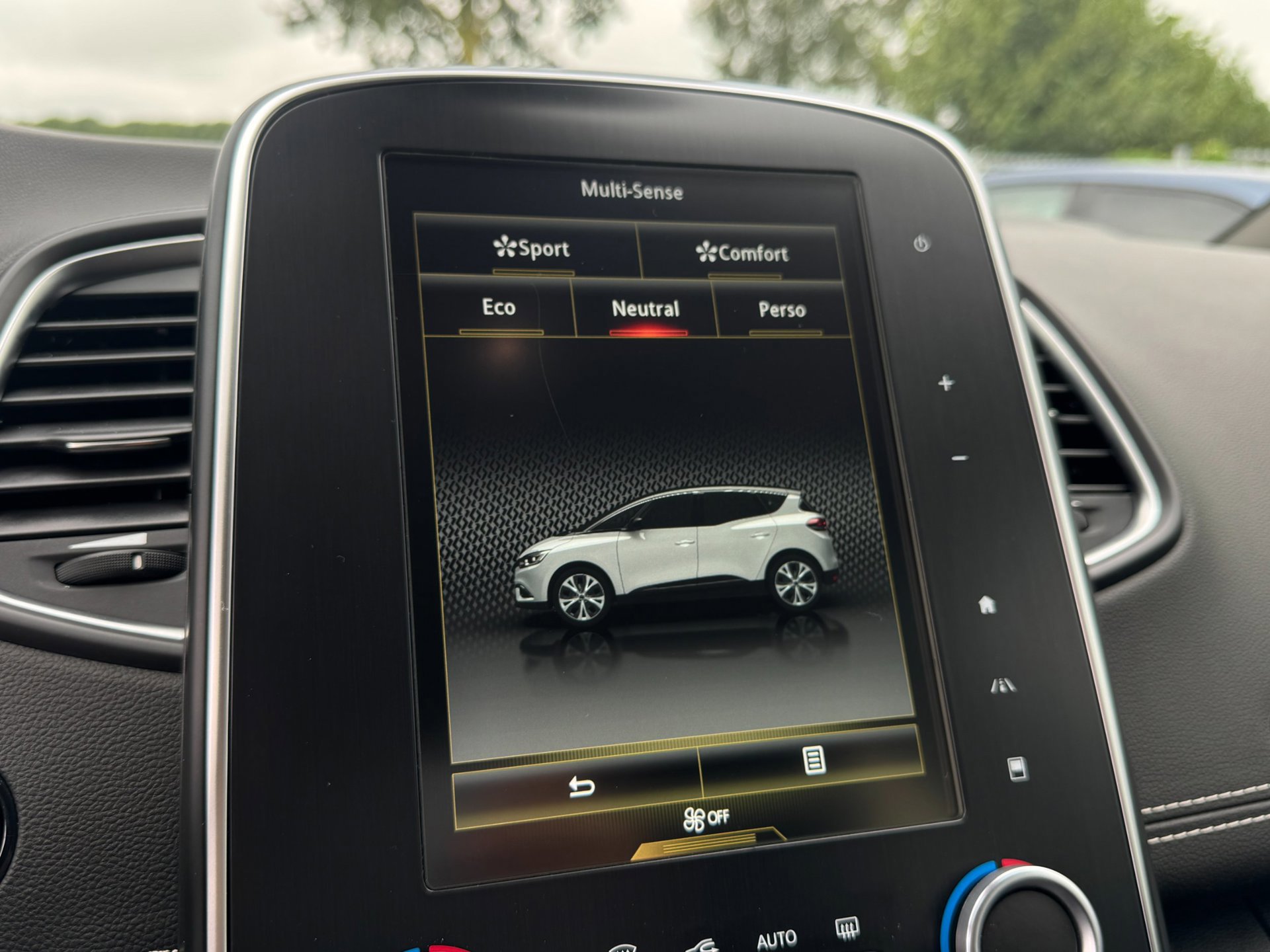 Renault Scénic 1.3 TCe Bose (2018), foto 26