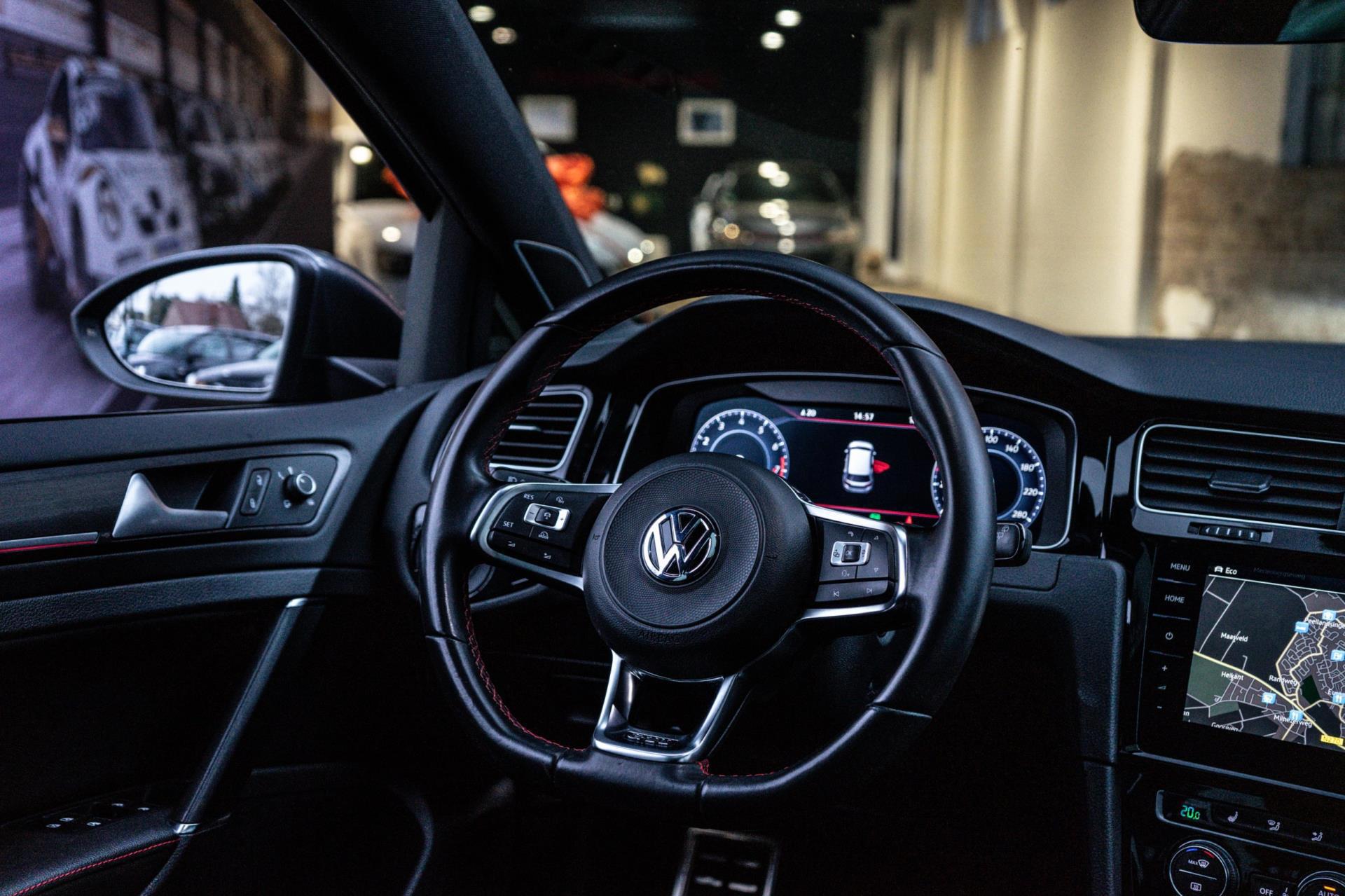 Volkswagen Golf 2.0 TSI GTI DCC (2017), foto 13
