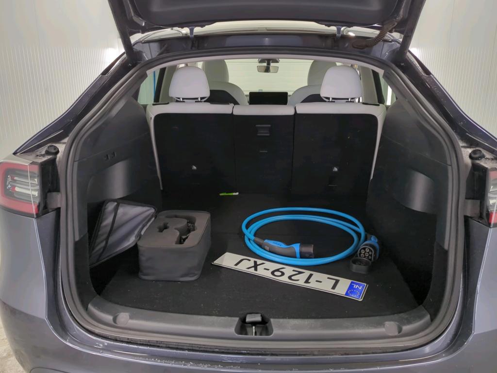 Tesla Model Y Long Range AWD 75 kWh (2021), foto 13