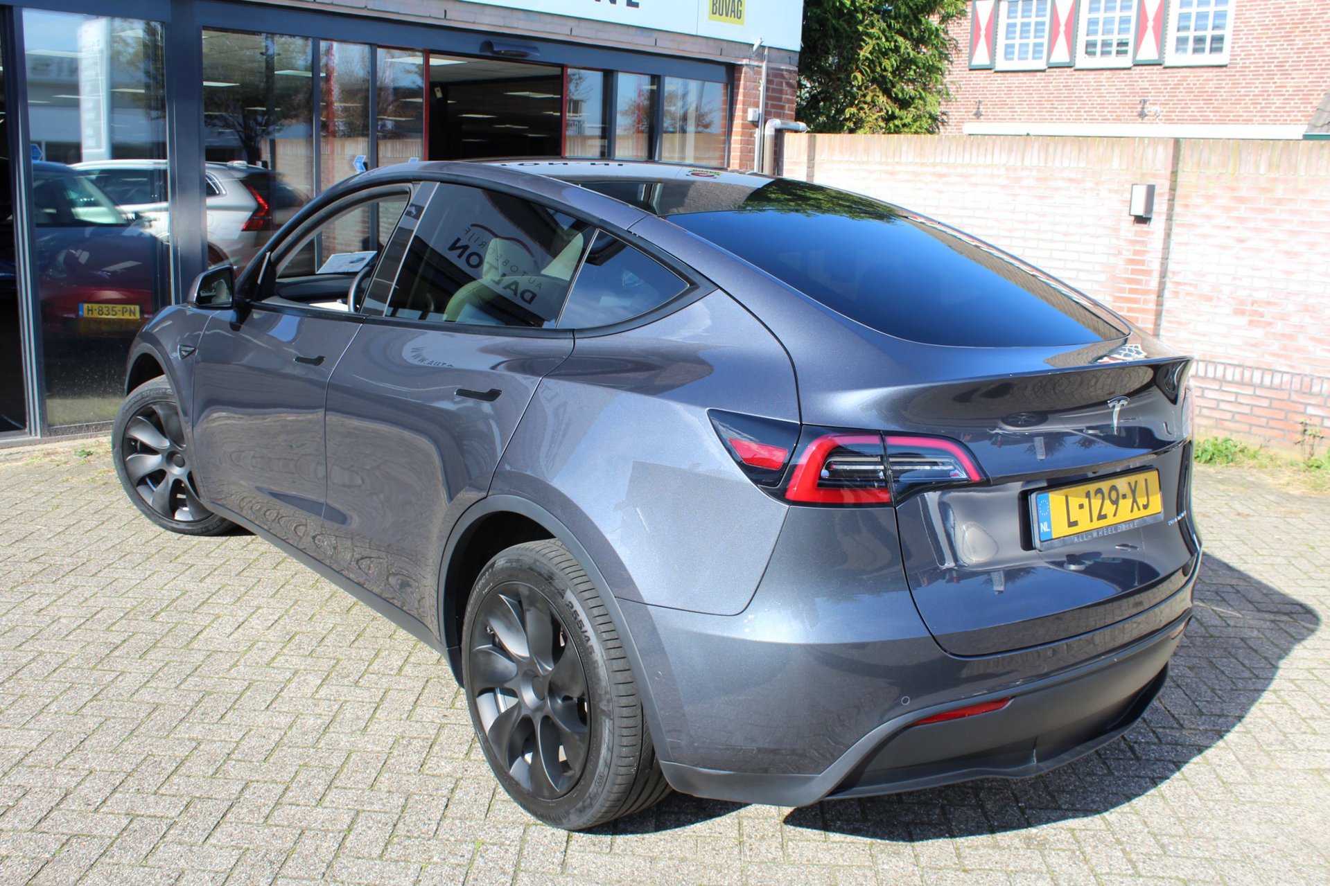 Tesla Model Y Long Range AWD 75 kWh (2021), foto 3