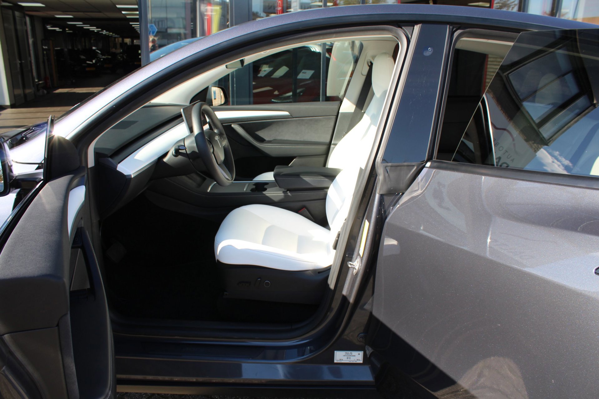 Tesla Model Y Long Range AWD 75 kWh (2021), foto 28