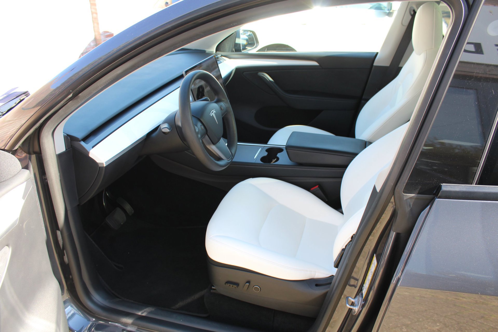 Tesla Model Y Long Range AWD 75 kWh (2021), foto 31