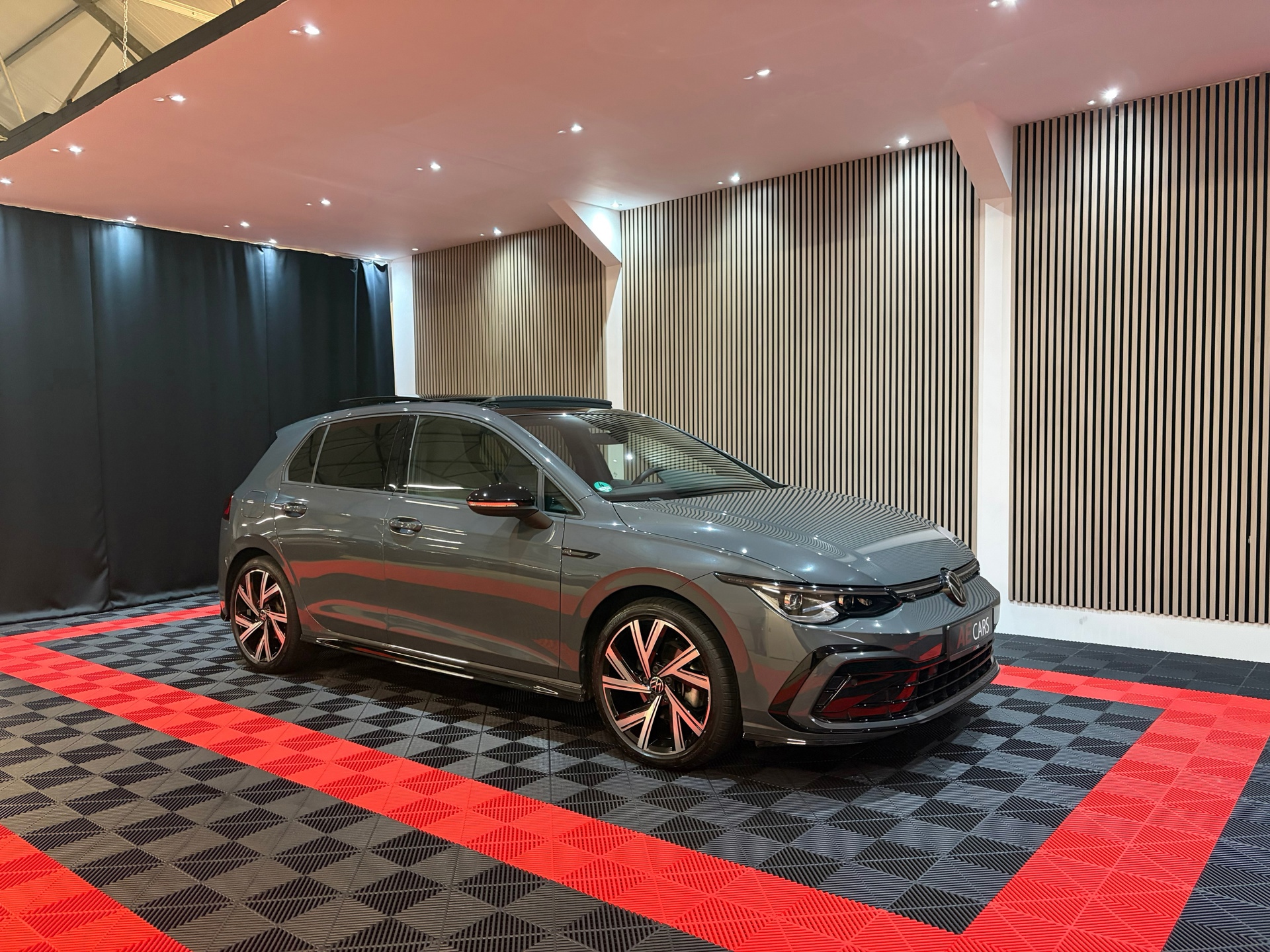 Volkswagen Golf 1.5 eTSI R-Line Business (2023), foto 1