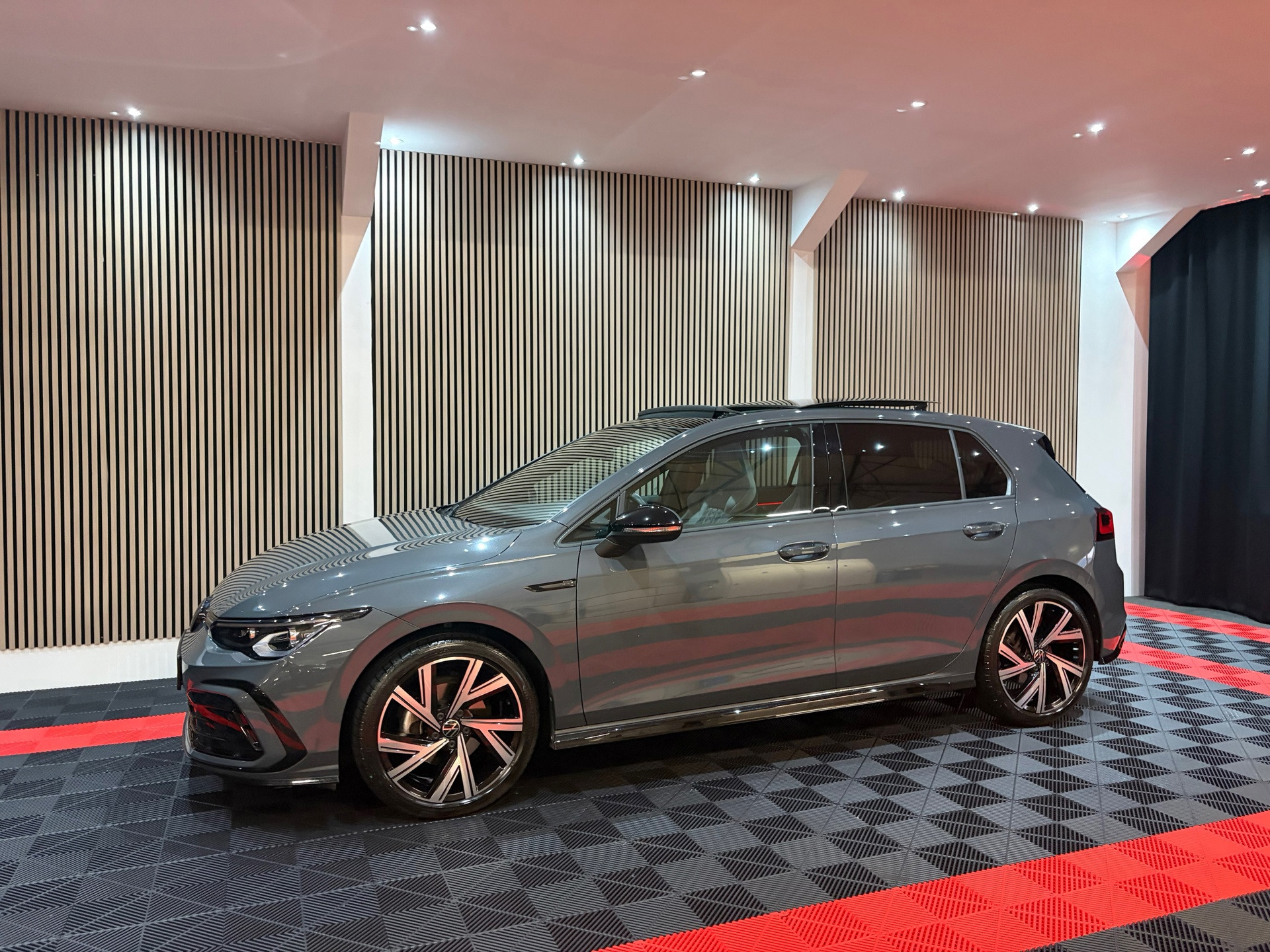 Volkswagen Golf 1.5 eTSI R-Line Business (2023), foto 11