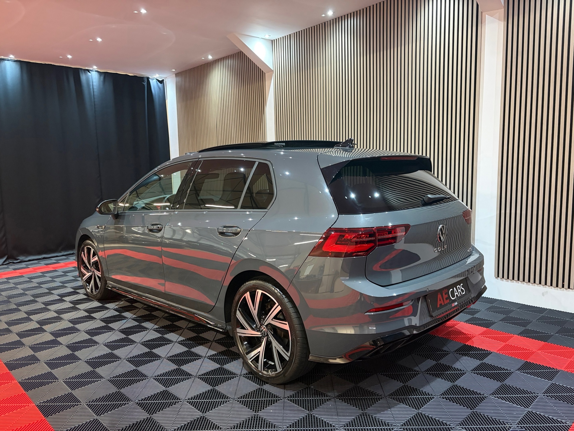 Volkswagen Golf 1.5 eTSI R-Line Business (2023), foto 16