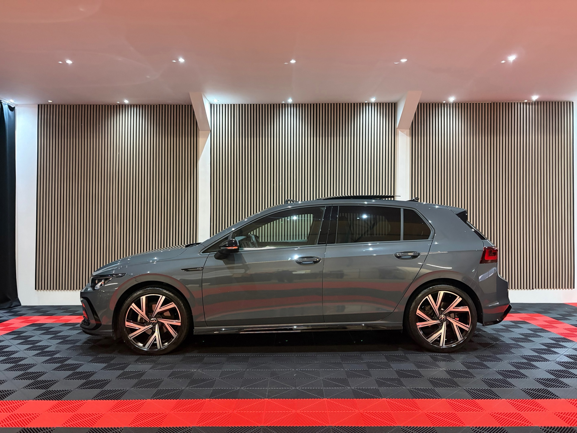 Volkswagen Golf 1.5 eTSI R-Line Business (2023), foto 19