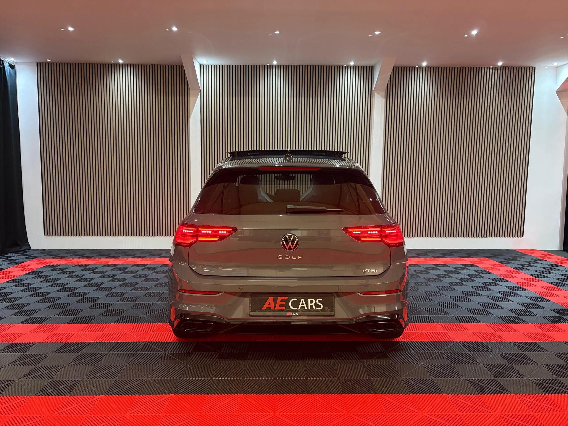 Volkswagen Golf 1.5 eTSI R-Line Business (2023), foto 20