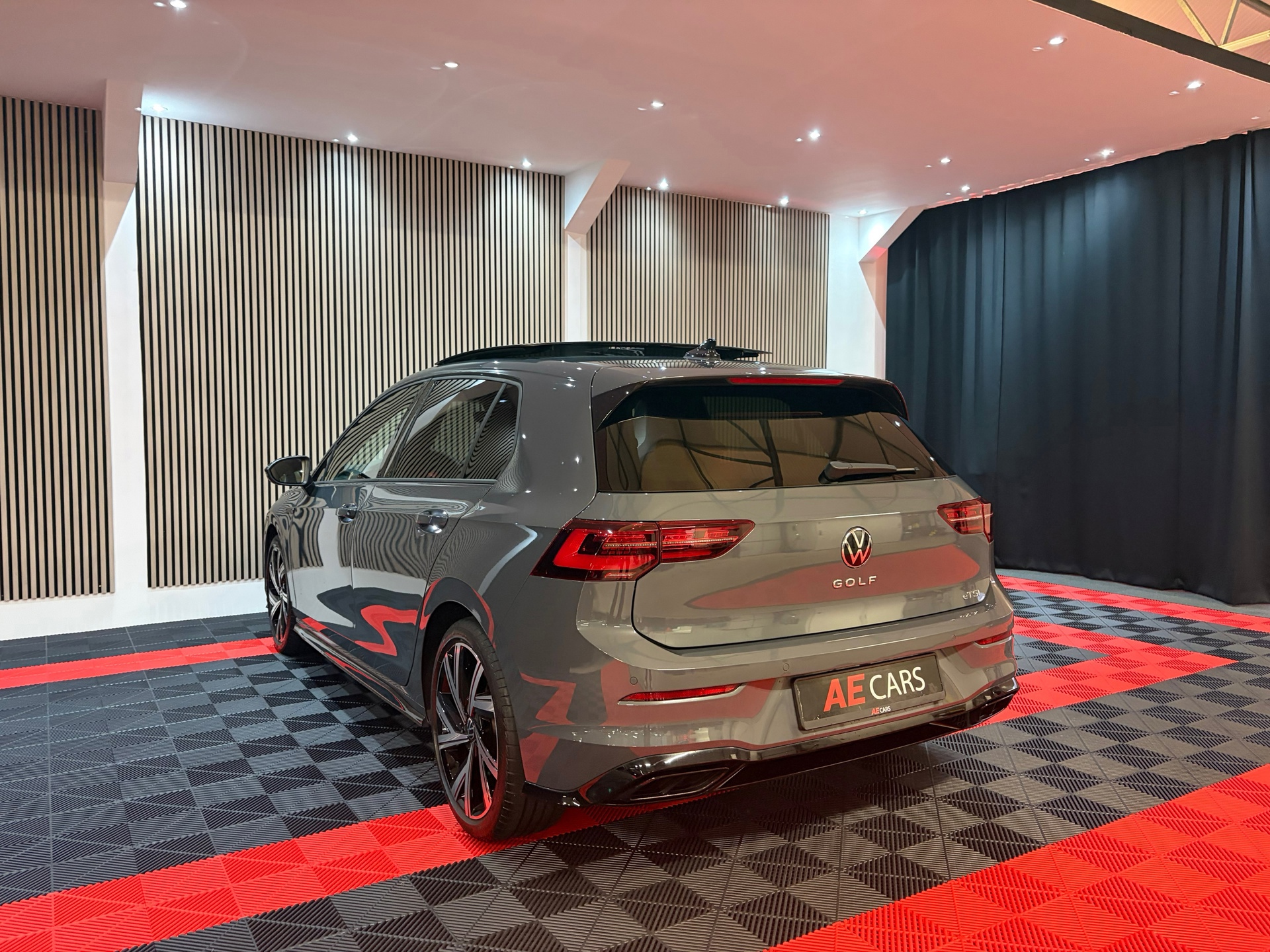 Volkswagen Golf 1.5 eTSI R-Line Business (2023), foto 22