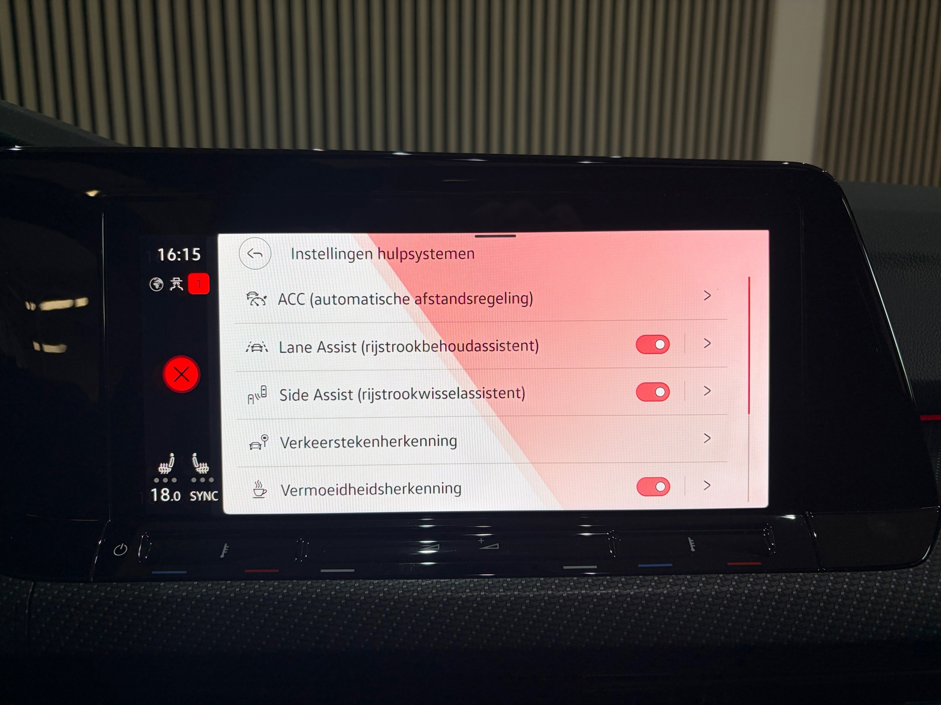 Volkswagen Golf 1.5 eTSI R-Line Business (2023), foto 30