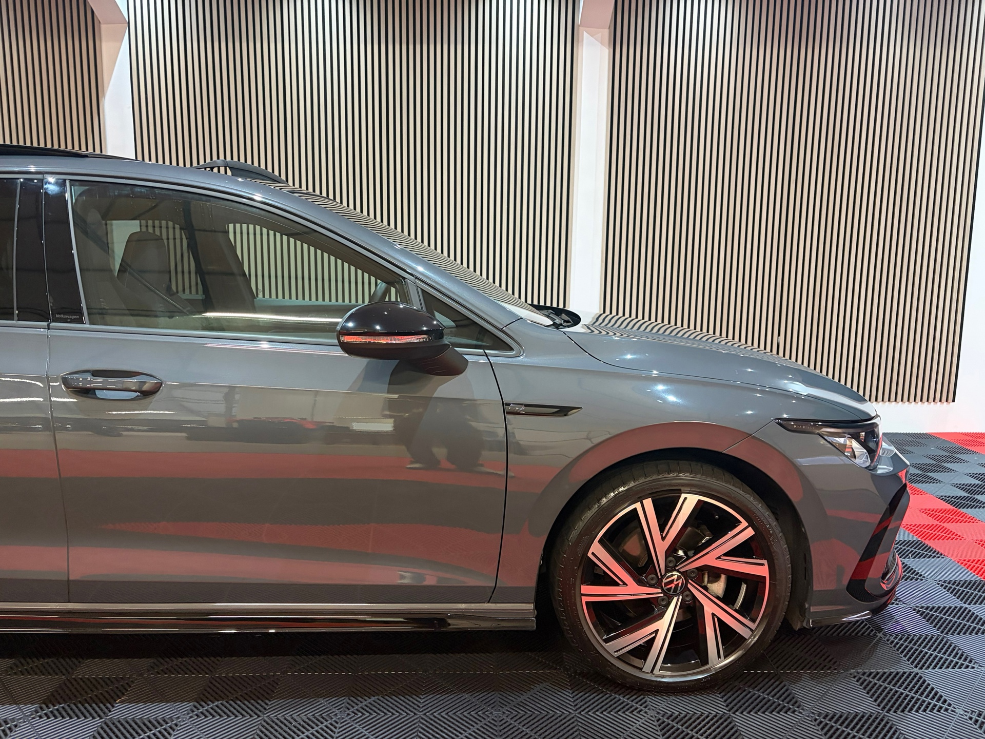 Volkswagen Golf 1.5 eTSI R-Line Business (2023), foto 4