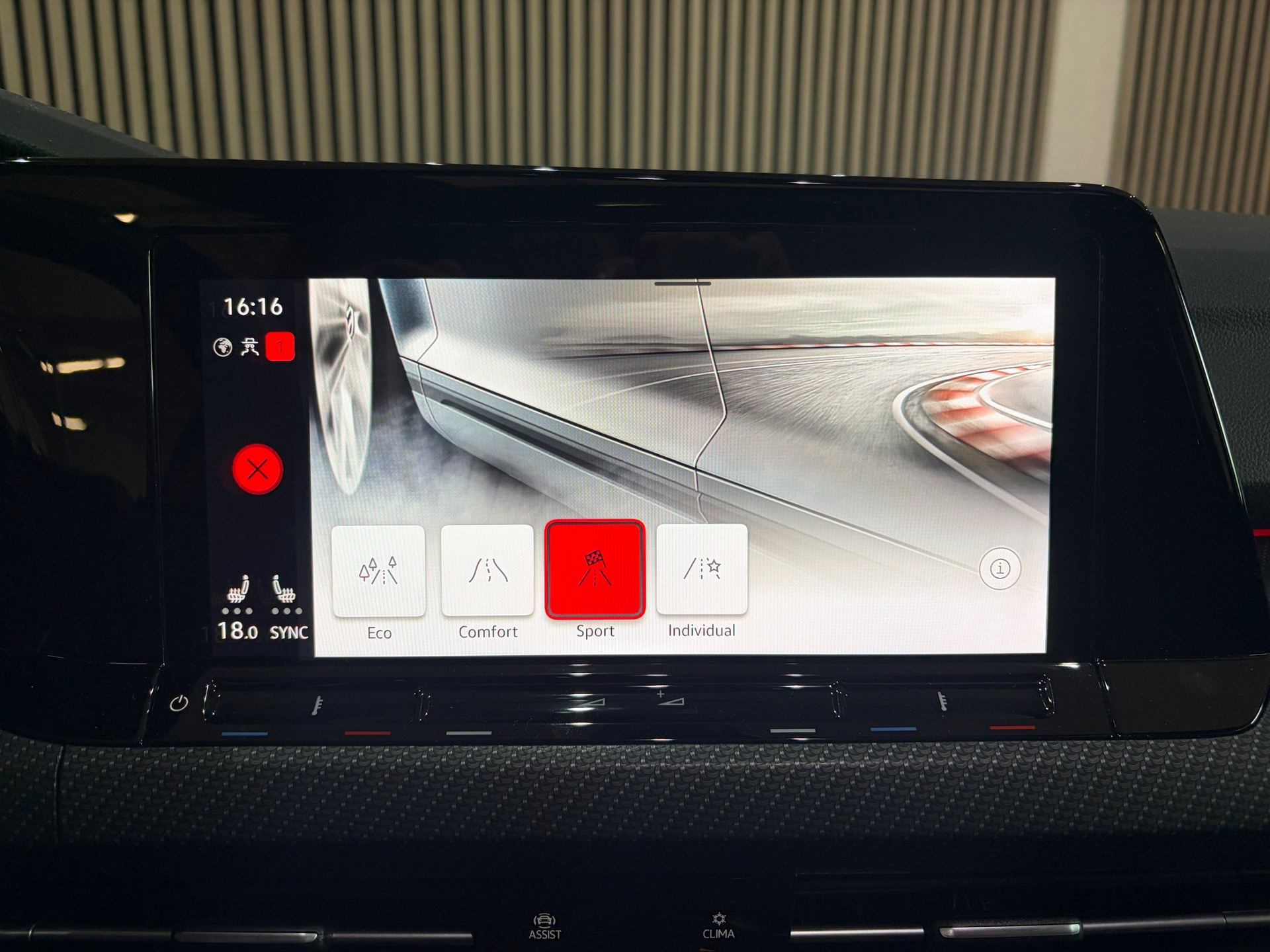 Volkswagen Golf 1.5 eTSI R-Line Business (2023), foto 32