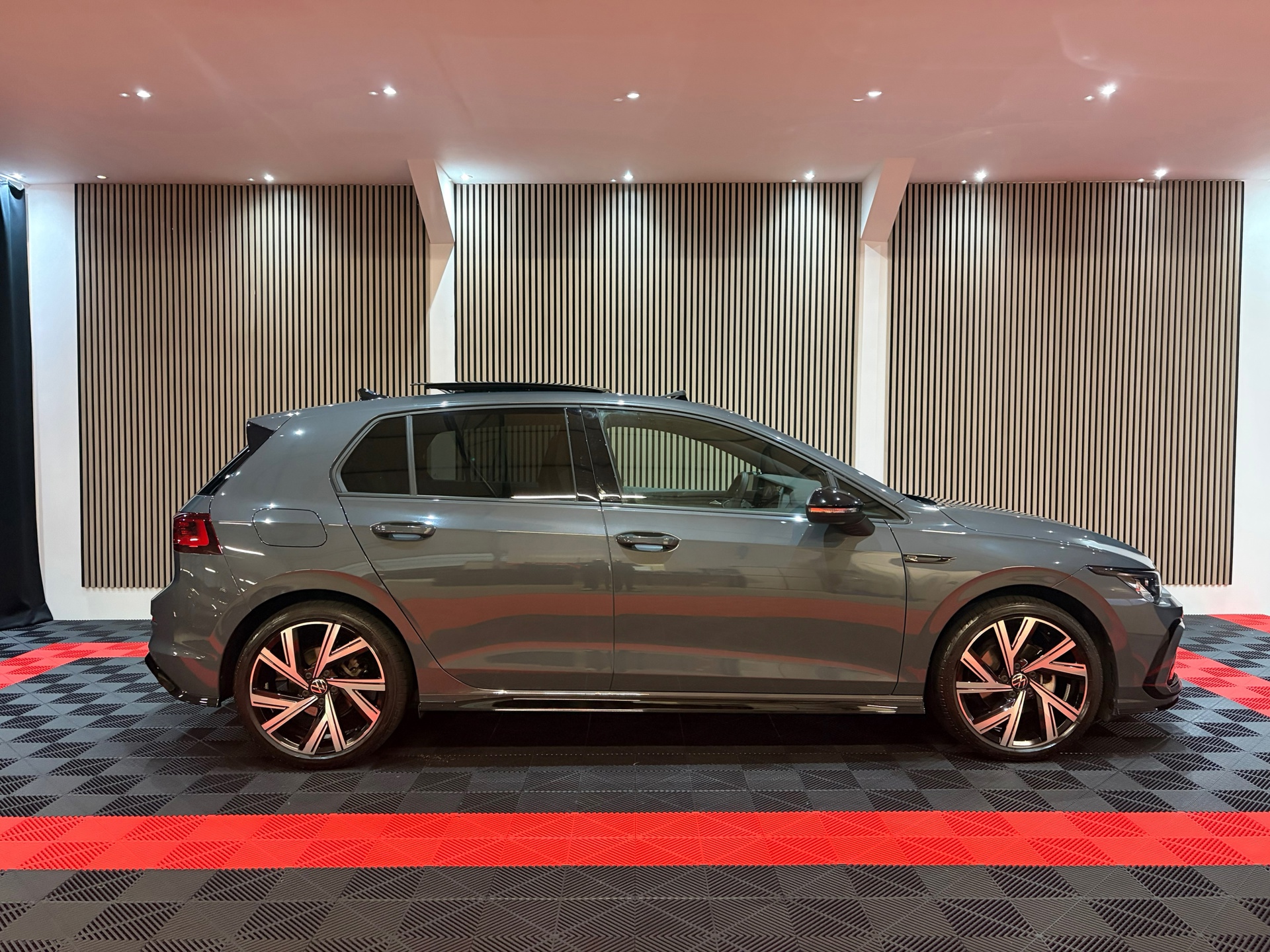 Volkswagen Golf 1.5 eTSI R-Line Business (2023), foto 9