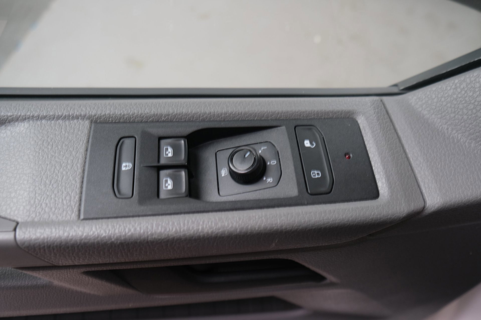 Volkswagen Transporter 2.0 TDI L1H1 26 DC (2020), foto 15