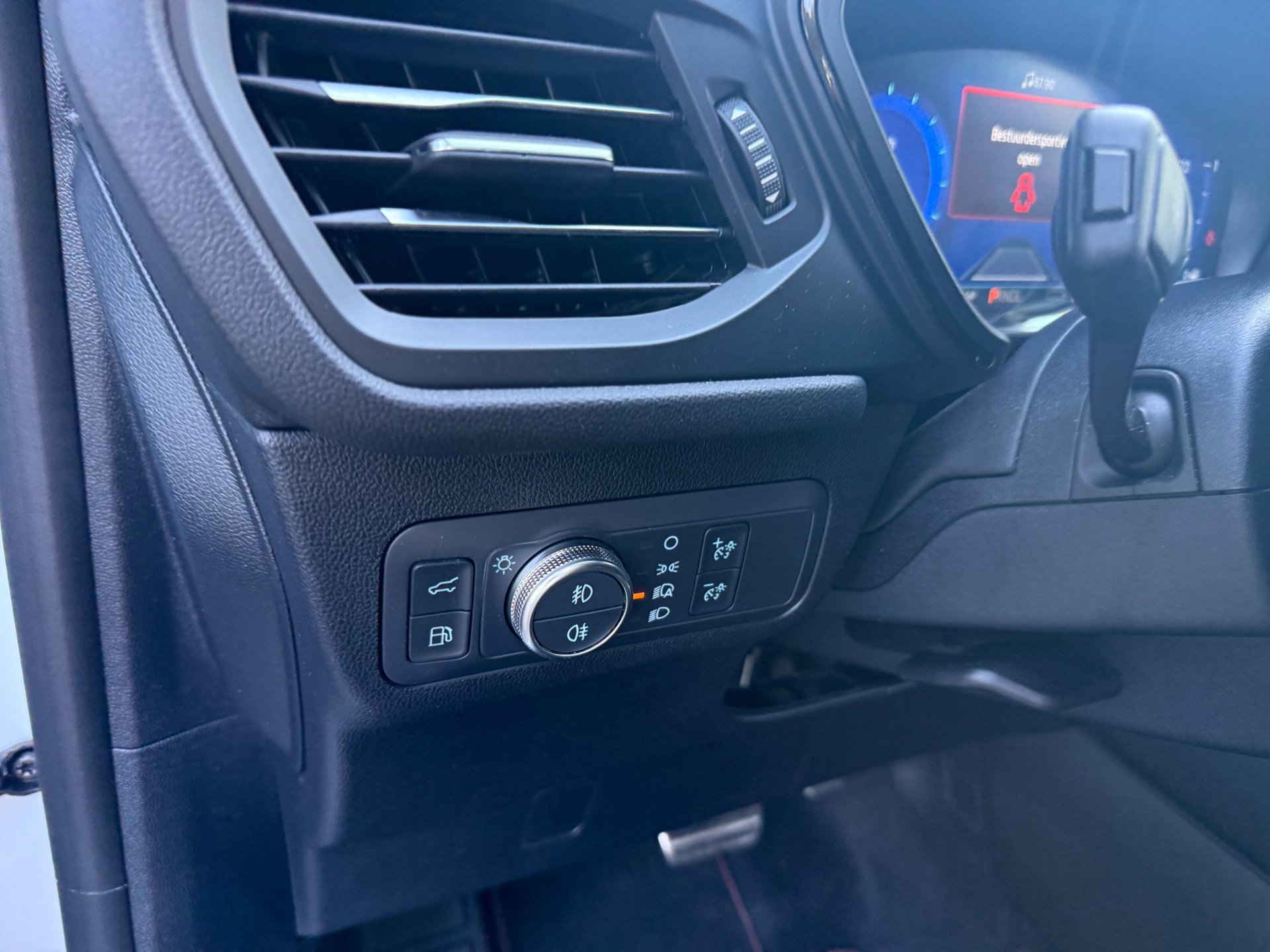 Ford Kuga 2.5 225pk PHEV ST-Line X AGR (2023), foto 12
