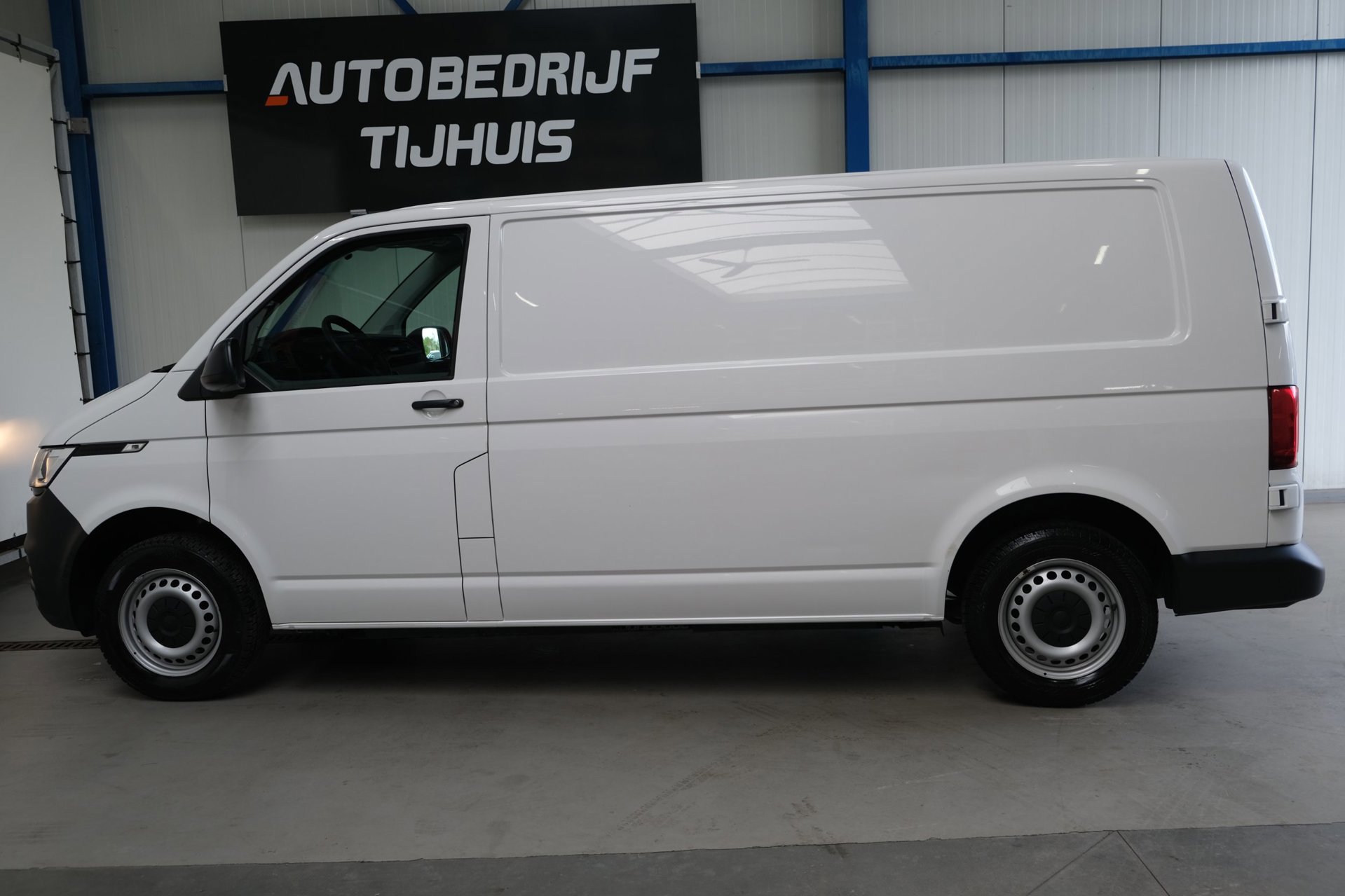 Volkswagen Transporter 2.0 TDI L2H1 30 3p (2021), foto 9