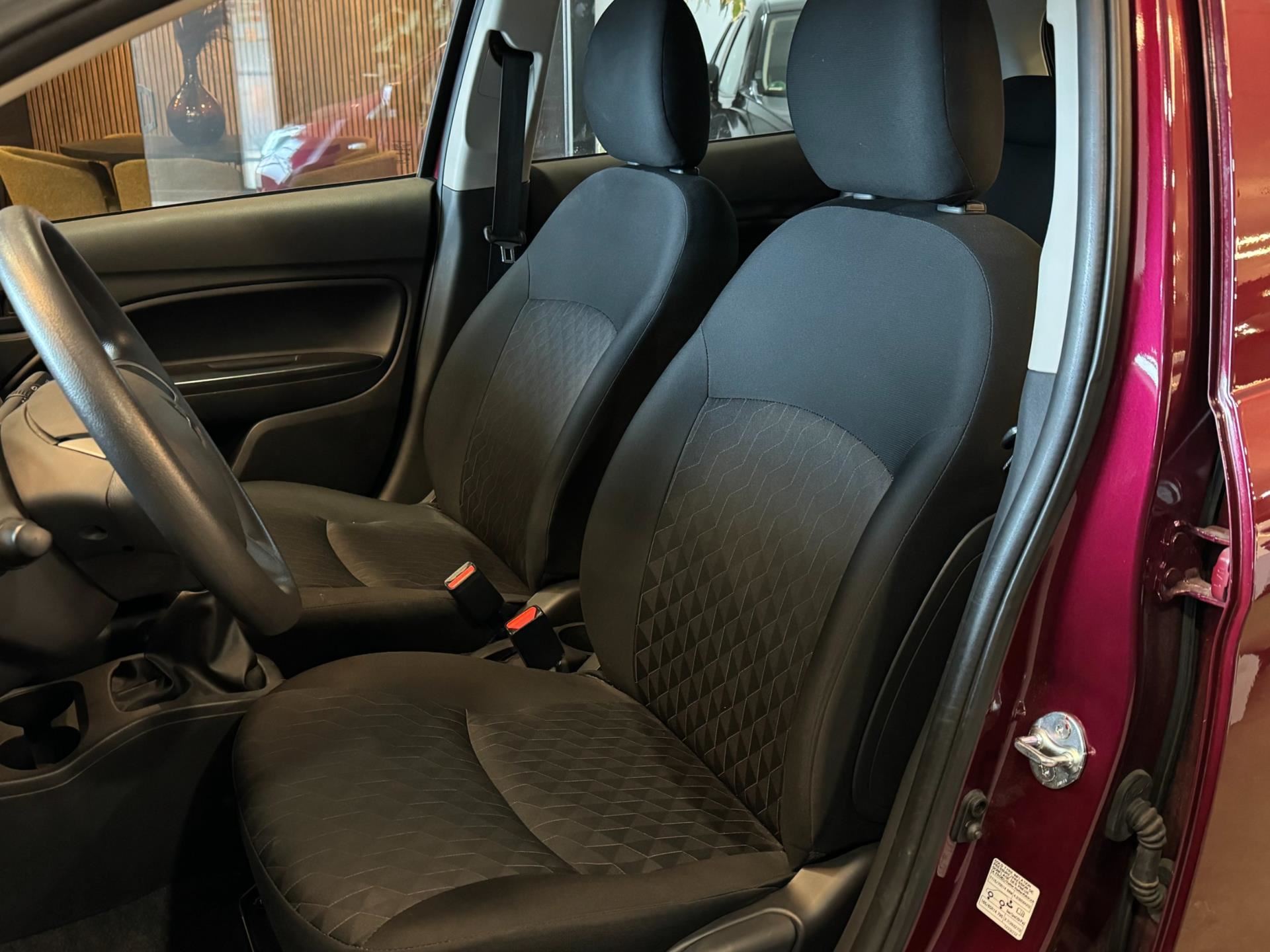 Mitsubishi Space Star 1.2 Cool (2021), foto 16