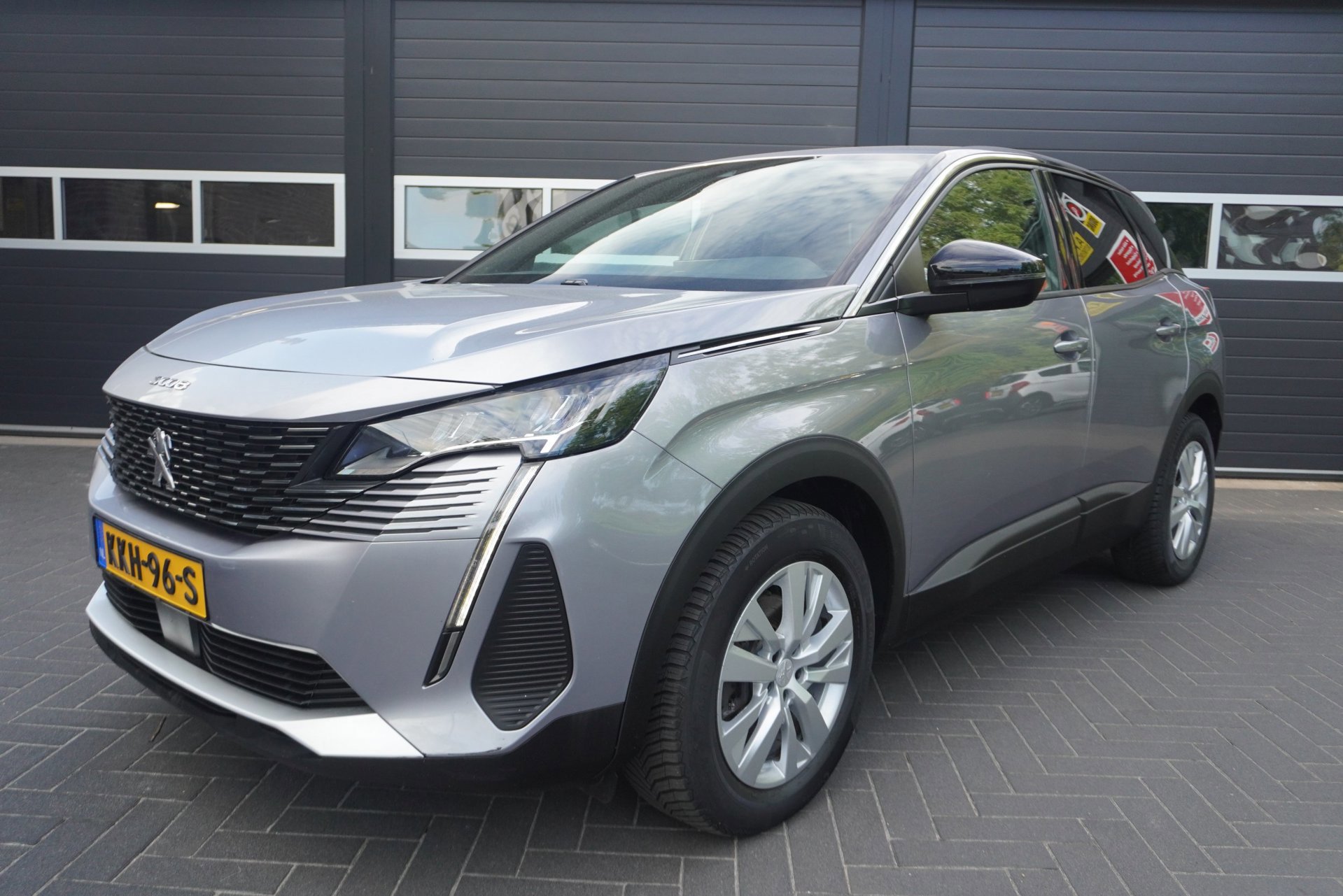 Peugeot 3008 1.2 Aut (2023), foto 1
